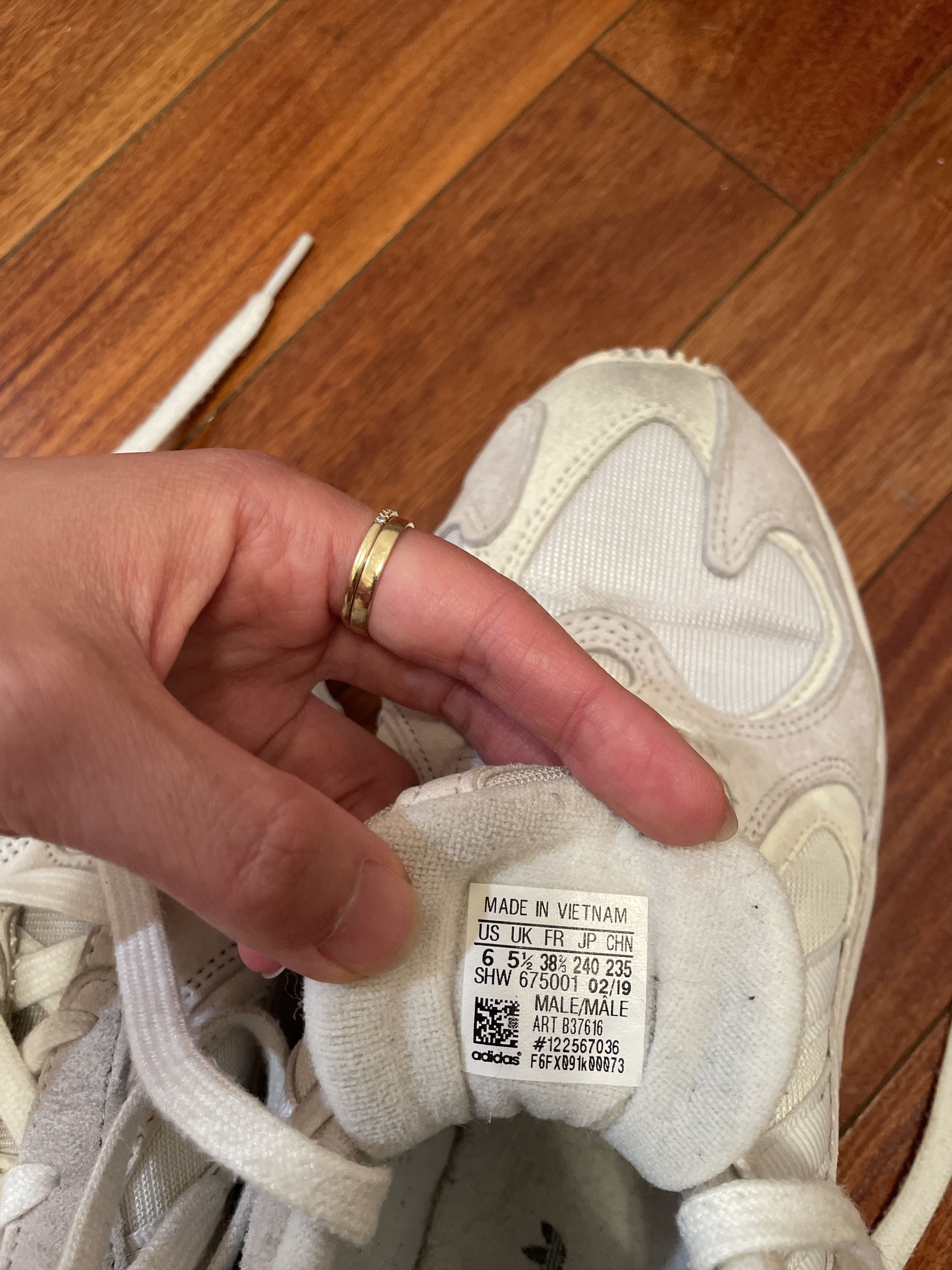 Adidas Adidas Yung 1 in Cloud White Size US 6 / EU 39 - 4 Thumbnail