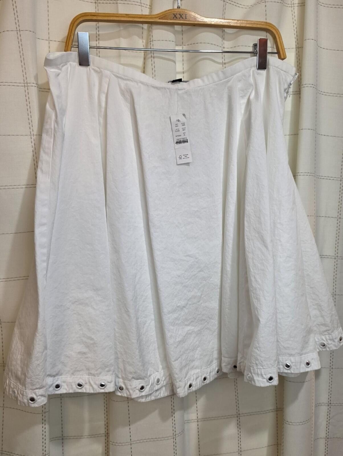 J.Crew J Crew Circle skirt with mirror embellishments Size 40" / US 18 - 2 Thumbnail