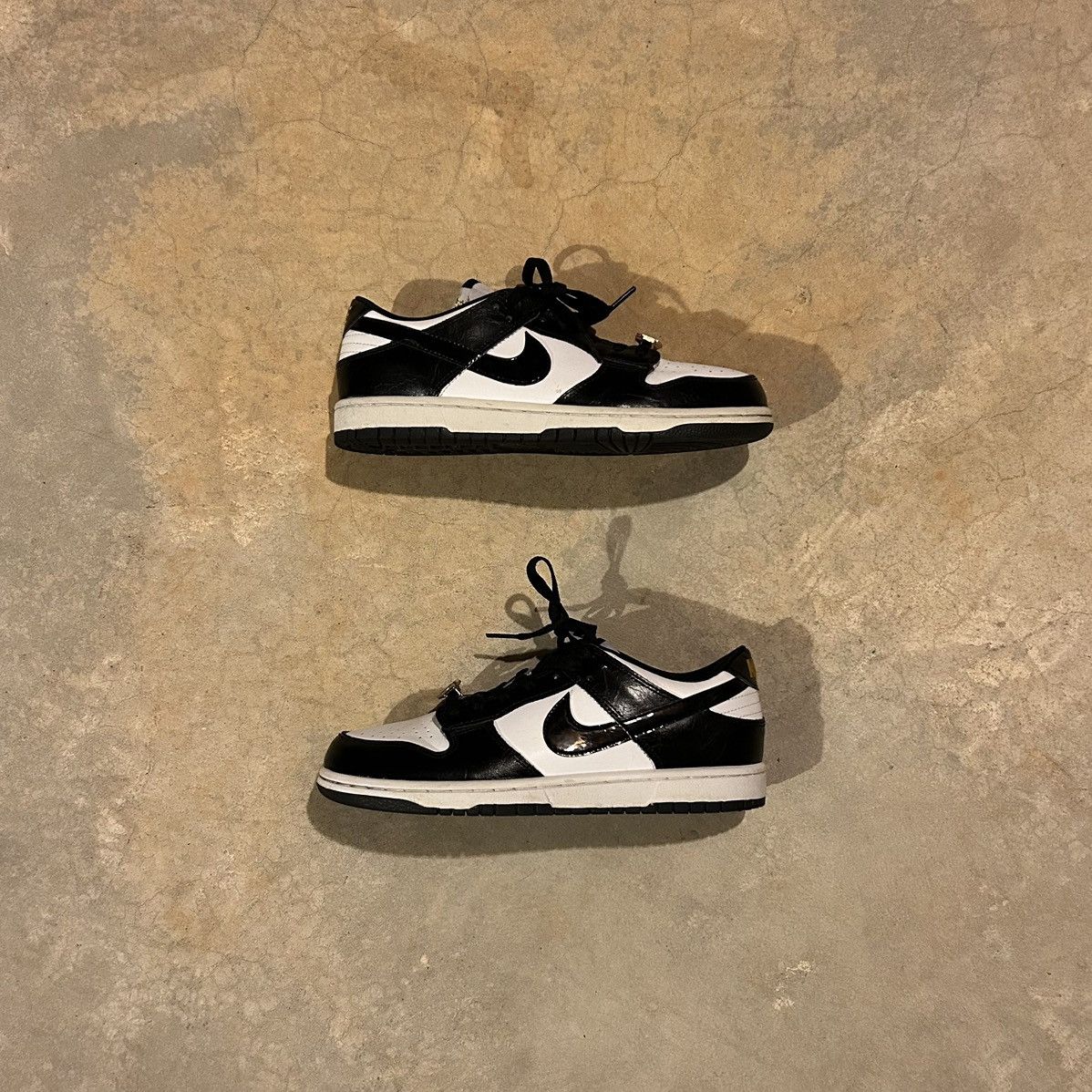 Japanese Brand × Nike Nike Dunk Low SE World Champs Black/White 2022 US 8 Size US 8 / EU 41 - 1 Thumbnail