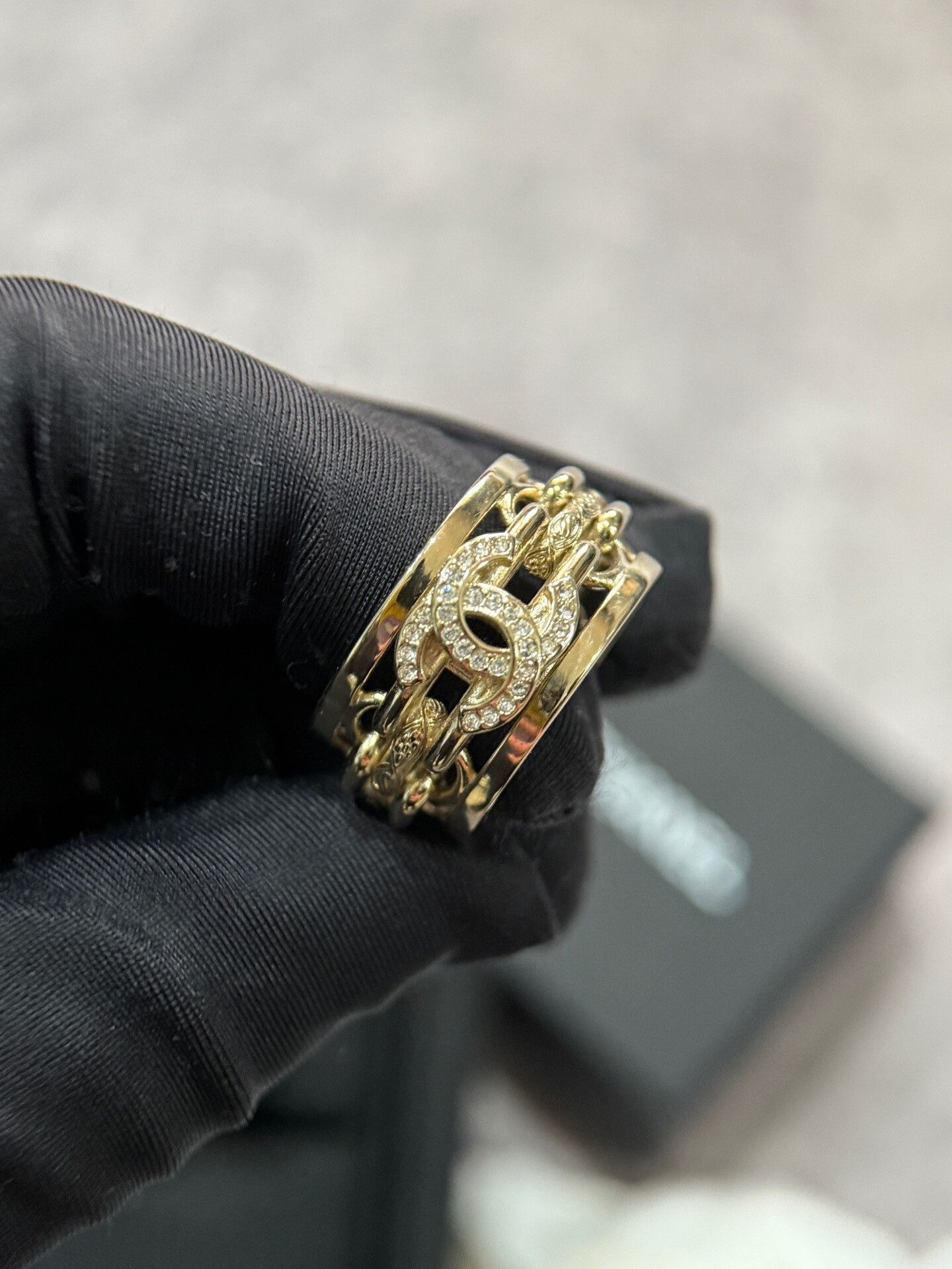Chanel gold twisted lock ring by Chanel Size ONE SIZE - 1 Thumbnail