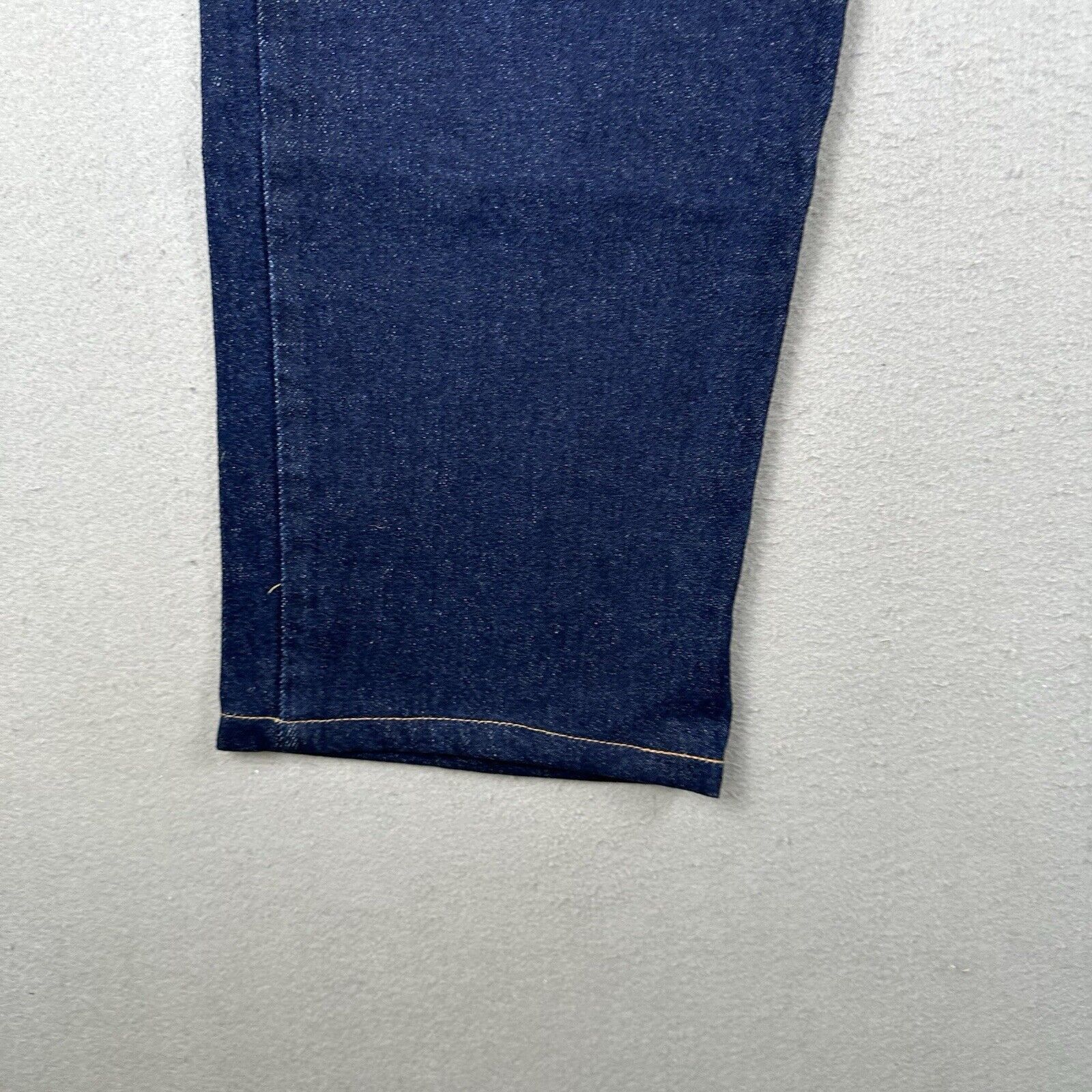 Dr. Martens Dr Marten Air Wair Relaxed Fit Jeans Men’s 36x32 Blue Denim Size US 36 / EU 52 - 10 Thumbnail