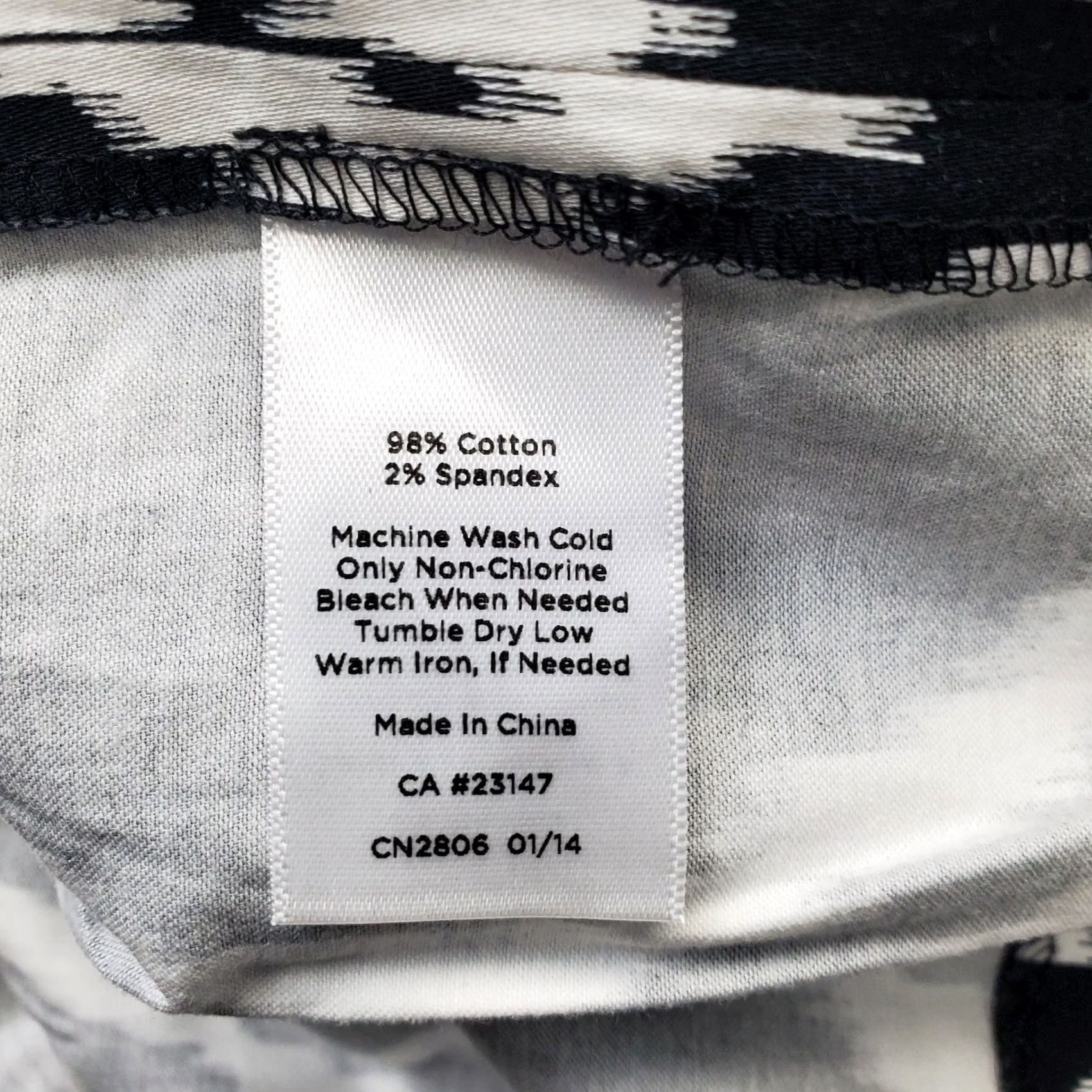 Talbots Talbots Women 2P Multicolor Geometric Cotton Pleated Stretch Side Zip Skirt, Casual, A-Line, Short, White? Size 26" / US 2 / IT 38 - 6 Thumbnail