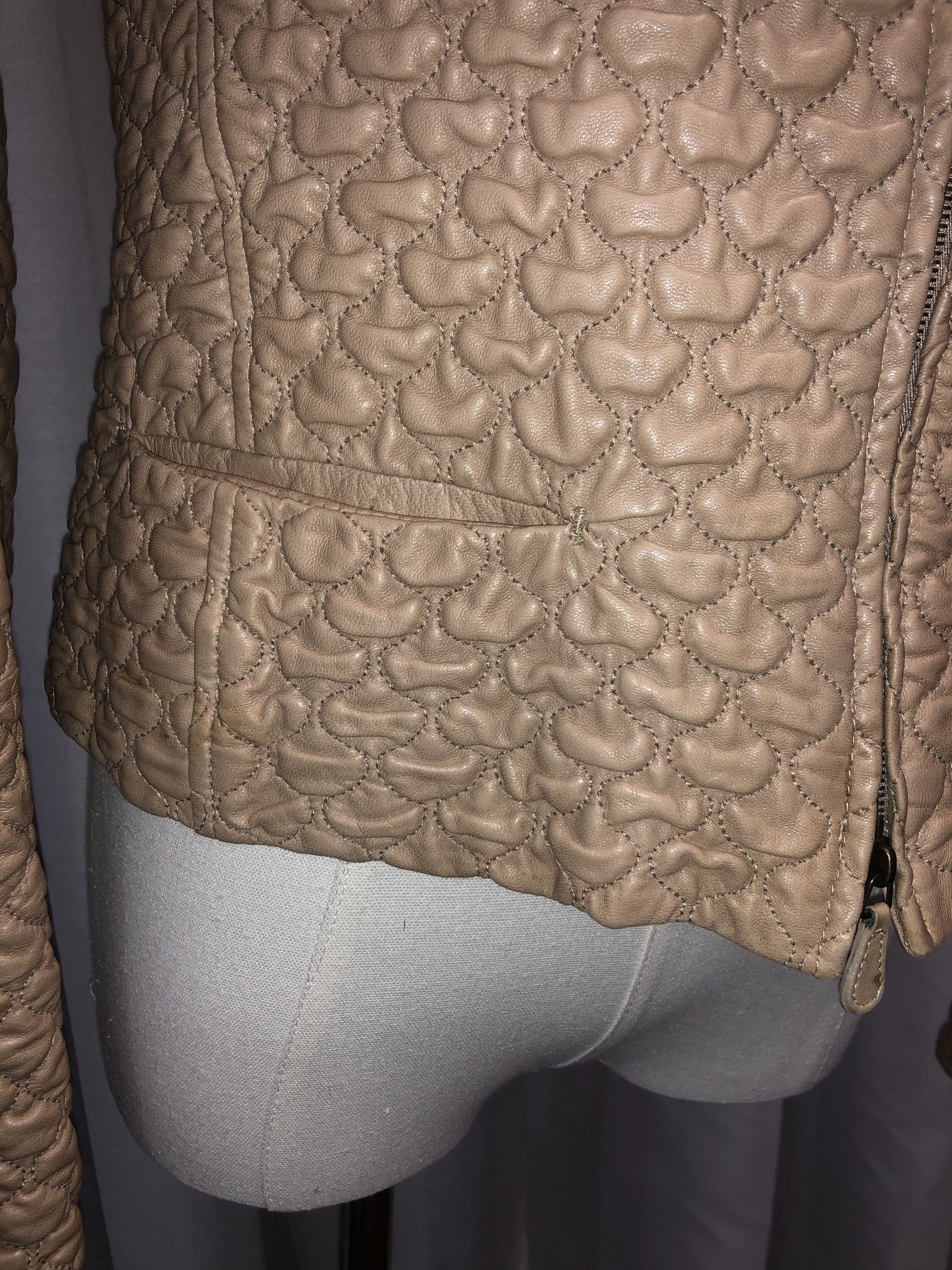 Alexander McQueen Pantheon and Lucem 2004 Quilted Leather Jacket Size M / US 6-8 / IT 42-44 - 9 Thumbnail