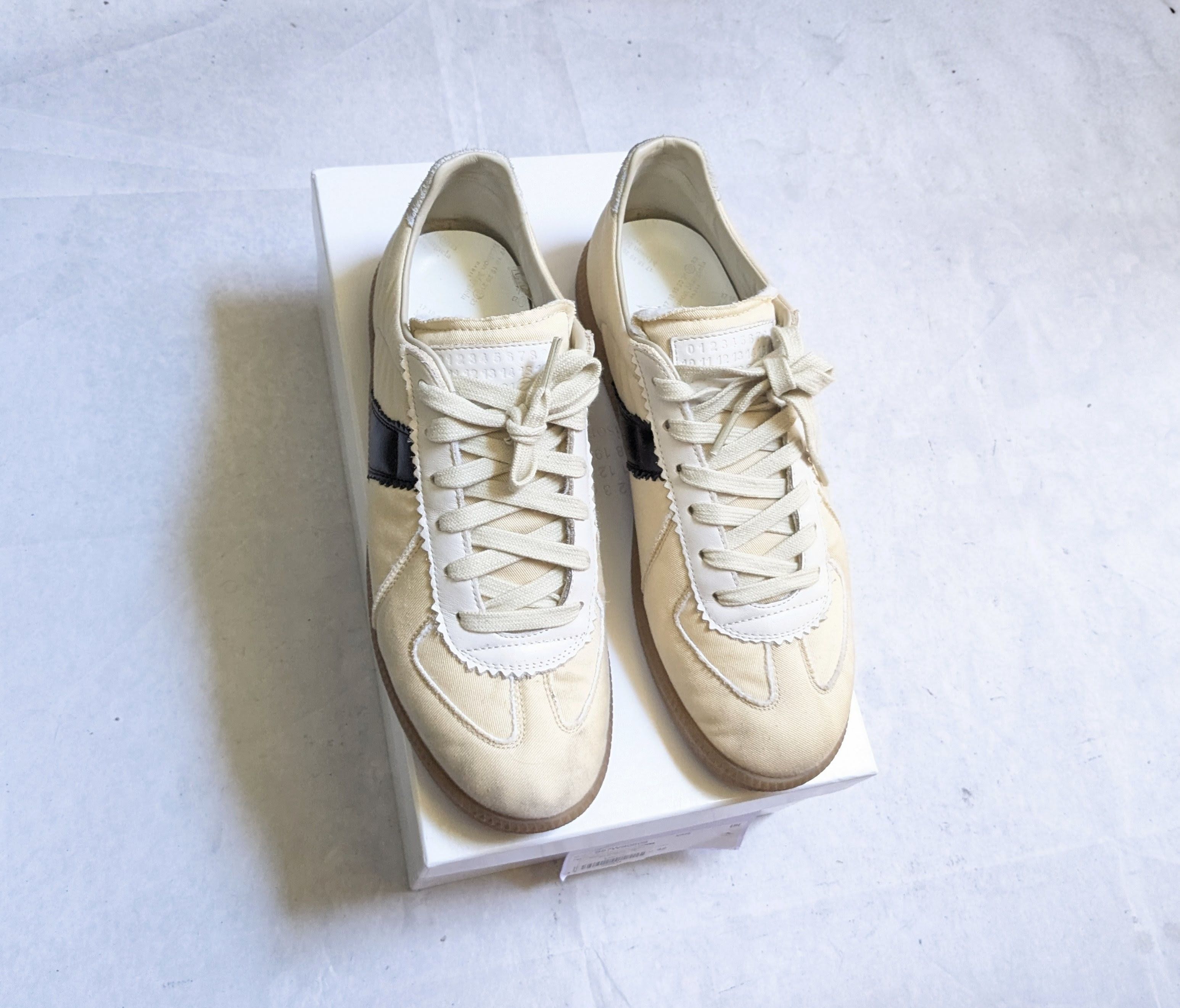 Maison Margiela Maison Margiela GAT Replica Canvas 9 42 Low Tops Gum Size US 9 / EU 42 - 2 Thumbnail