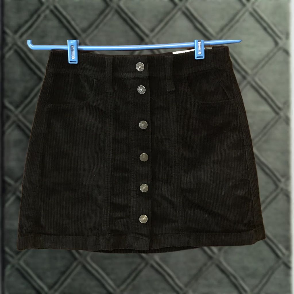 American Eagle Outfitters NWT Item Specifications: Running Size 26" / US 2 / IT 38 - 1 Thumbnail