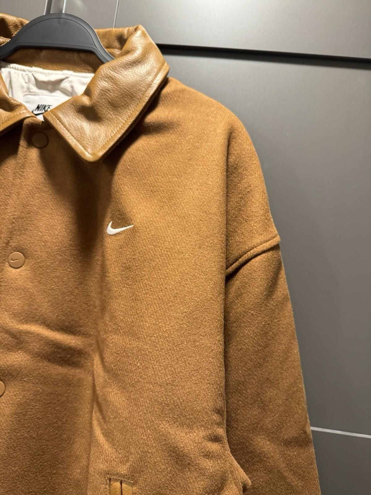 Nike Men's XS - Nike Varsity Jacket Wool Leather Brown Mens $250 Size US XS / EU 42 / 0 - 4 Thumbnail