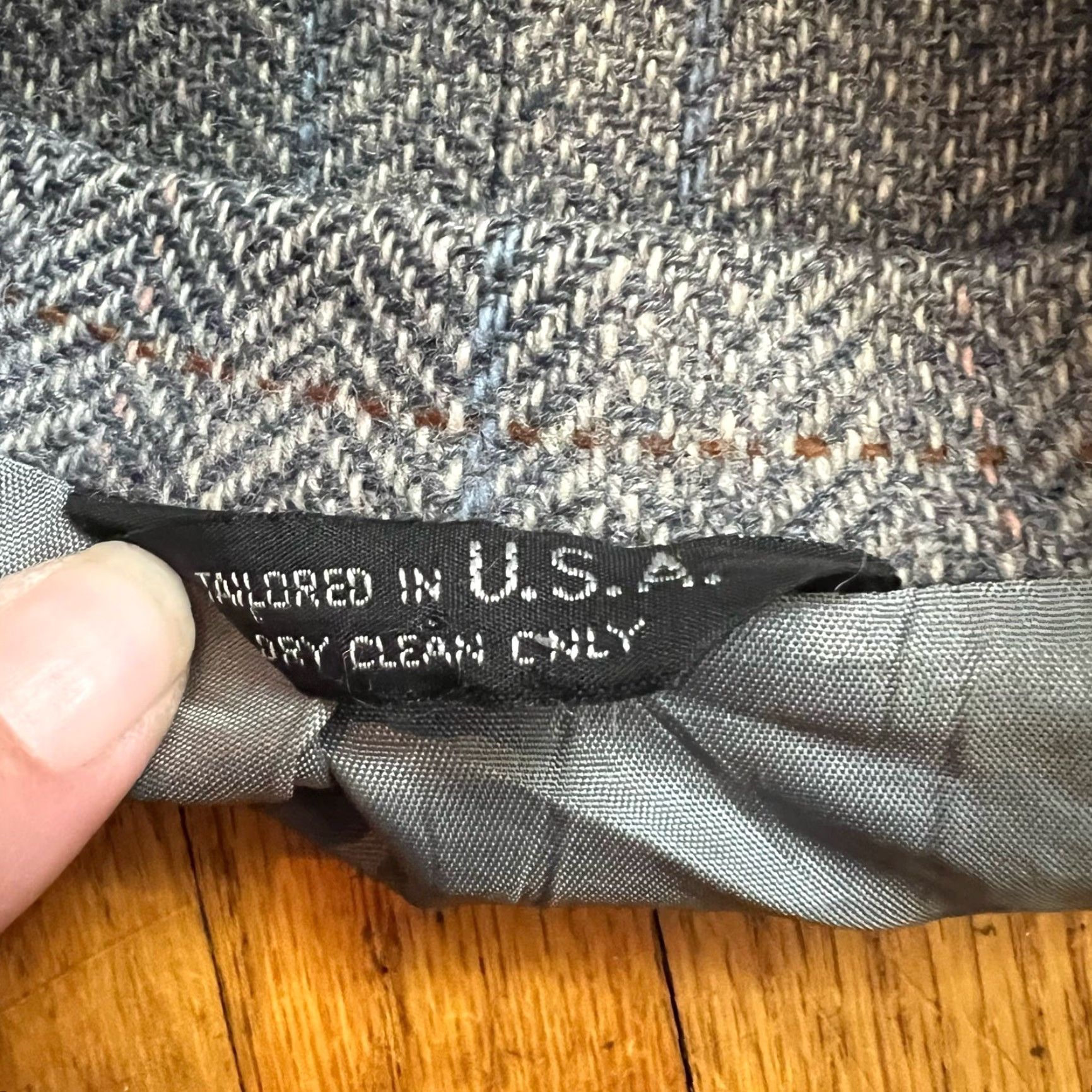 Vintage VINTAGE Boundary Waters Milnburn Tweed Blazer Mens 38 Sport Coat Gray Regular Coat Mens 38 Gr ay Boundry Water Vintage Size 38R - 7 Thumbnail