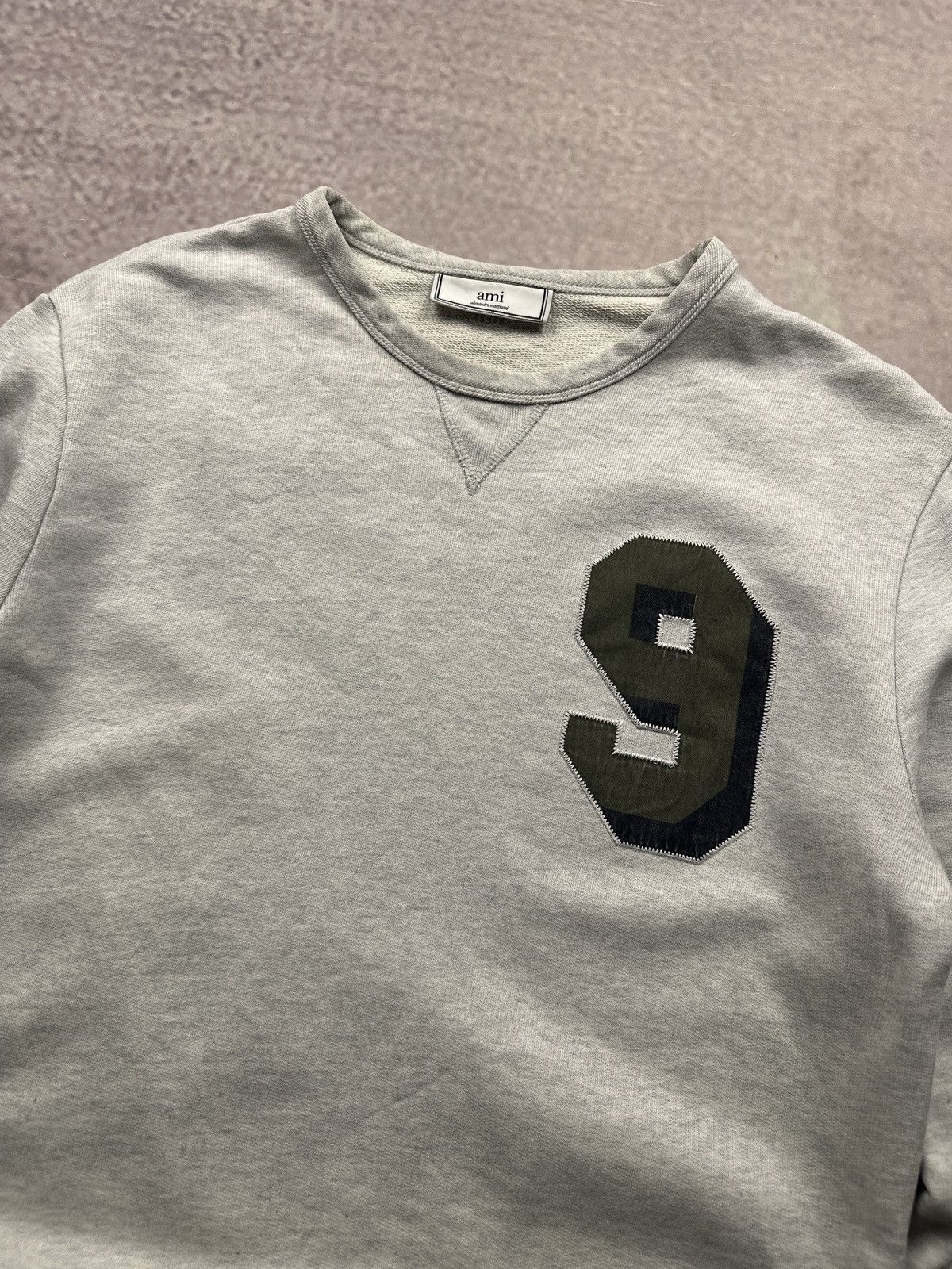 AMI Rare AMI Alexandre Mattiussi Logo Number 9 Gray Sweatshirt Size US M / EU 48-50 / 2 - 5 Thumbnail