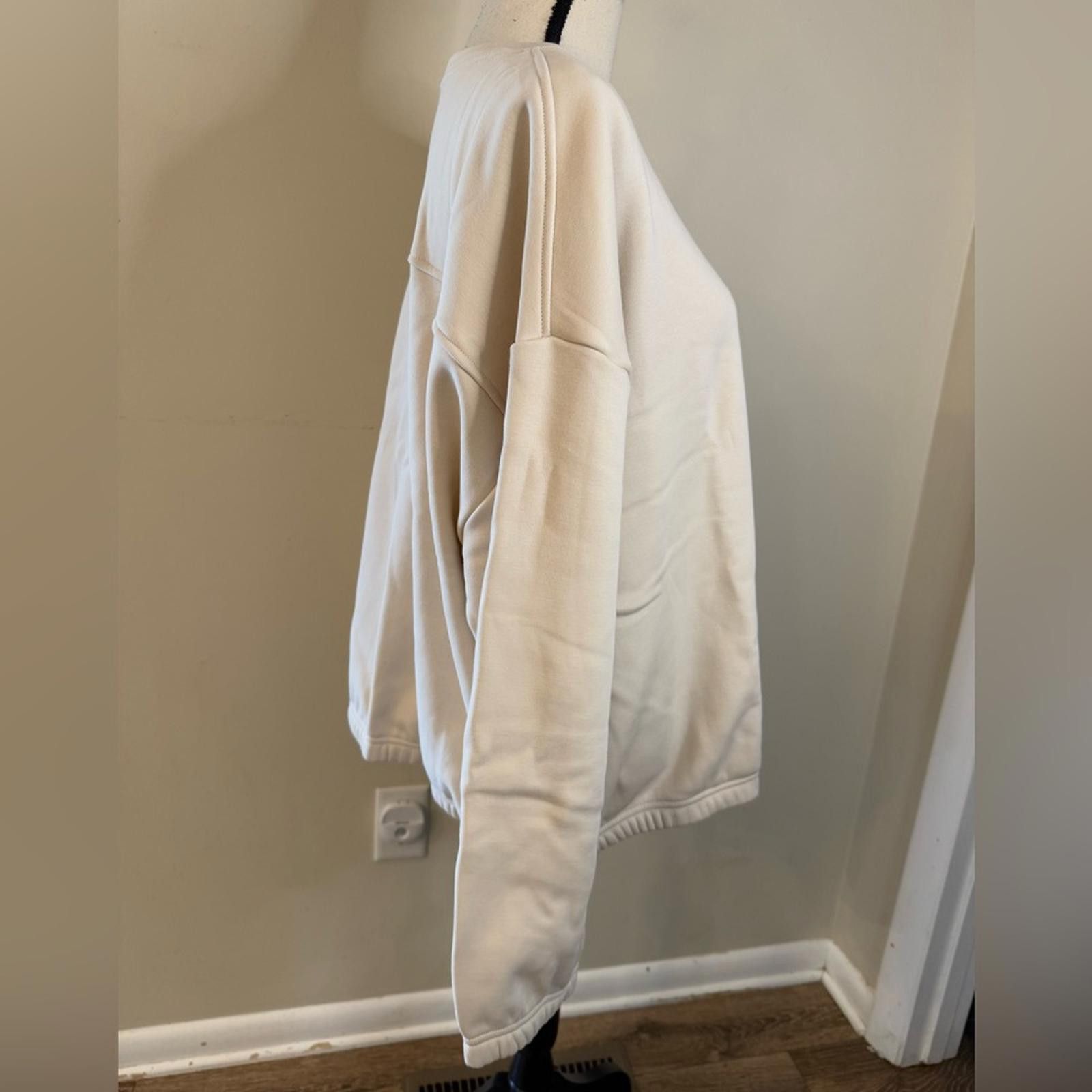 Banana Republic Banana Republic Cream fleece sweatshirt SZ XXL Size XXL / US 16-18 / IT 52-54 - 2 Thumbnail