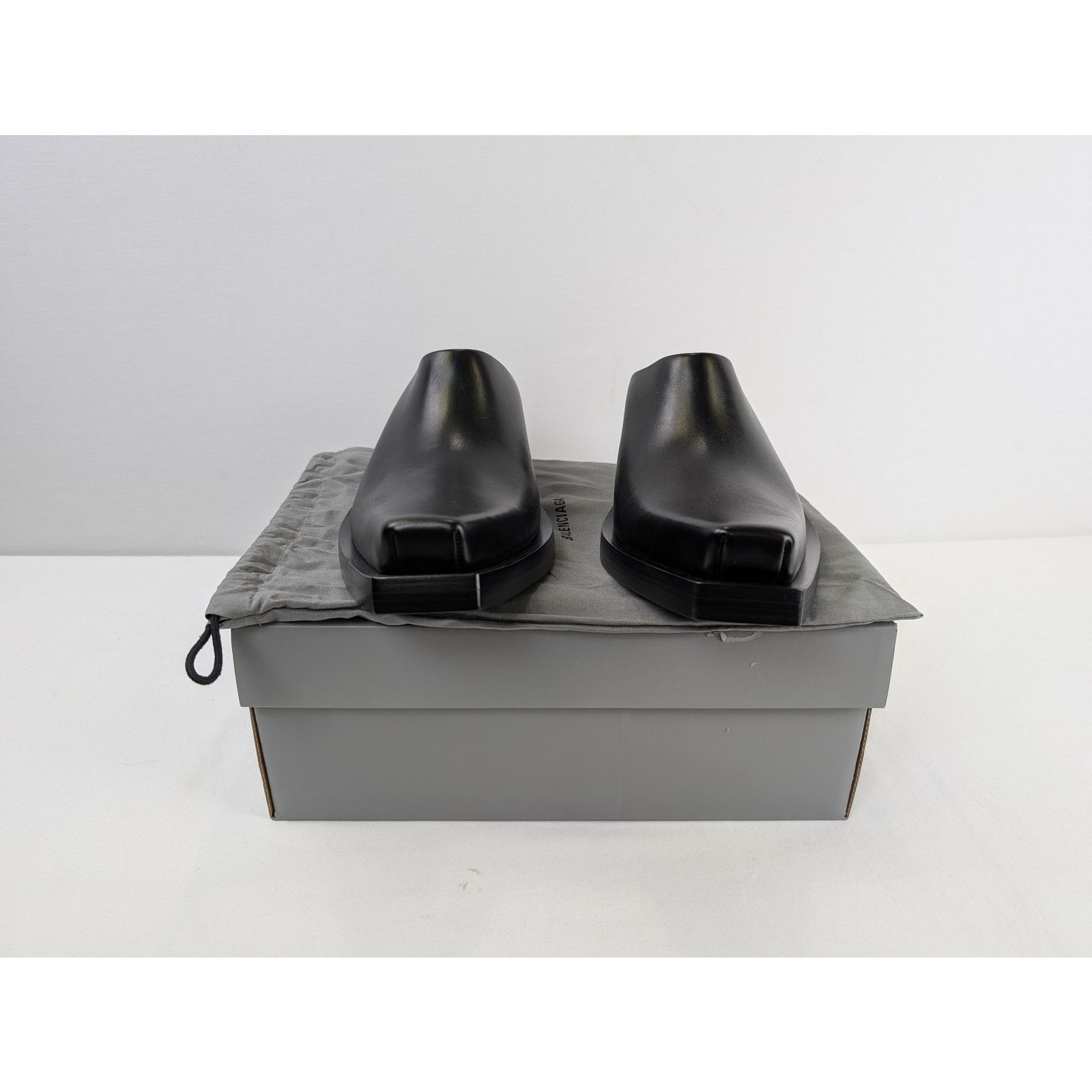 Balenciaga o1rshd1 New Matt Calfskin Santiago Mule Sandal in Black Size US 13 / EU 46 - 14 Thumbnail