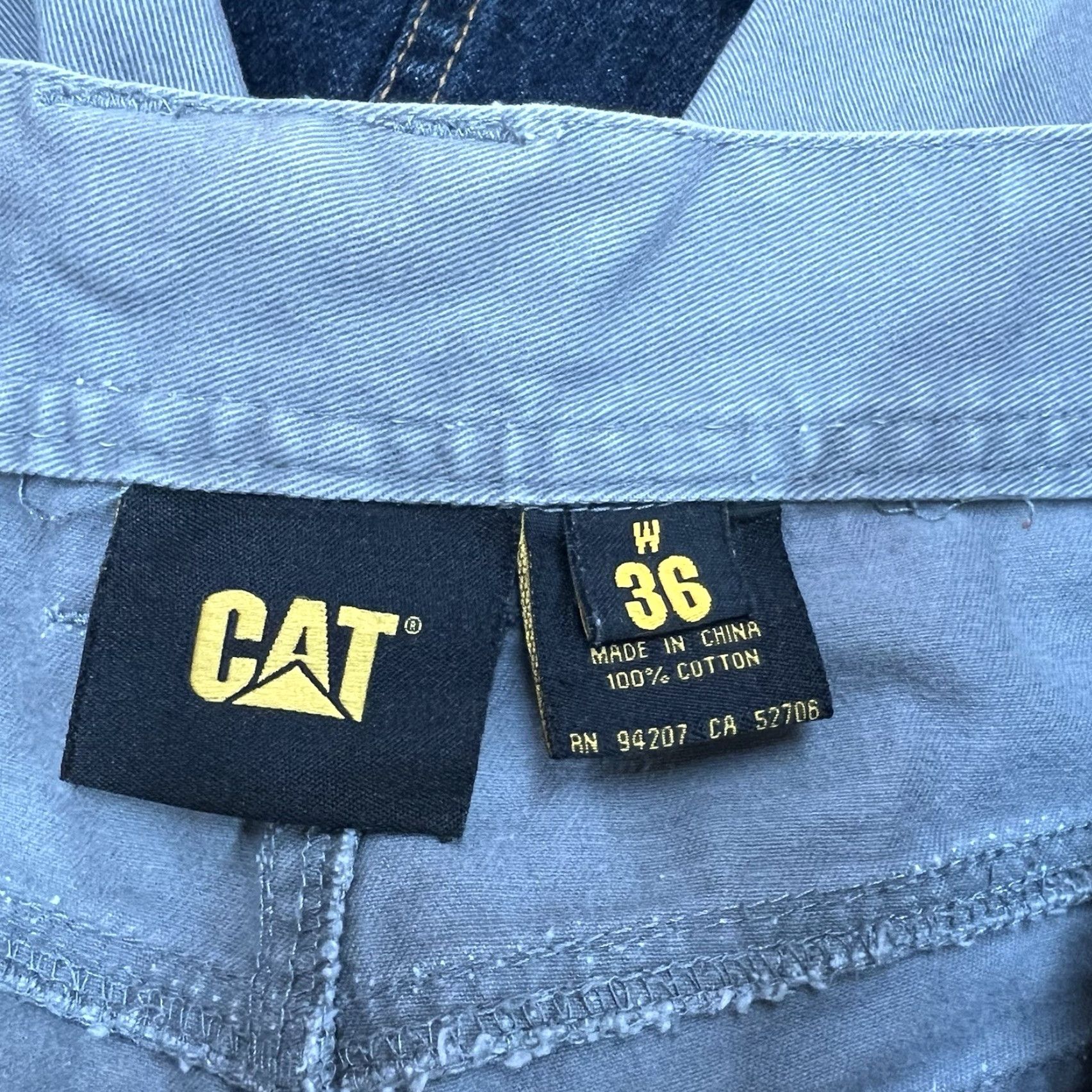 Vintage VINTAGE Caterpillar Men's Cargo Shorts 36 Gray Canvas Workwear Casual Distressed Summer Women Size US 36 / EU 52 - 5 Thumbnail