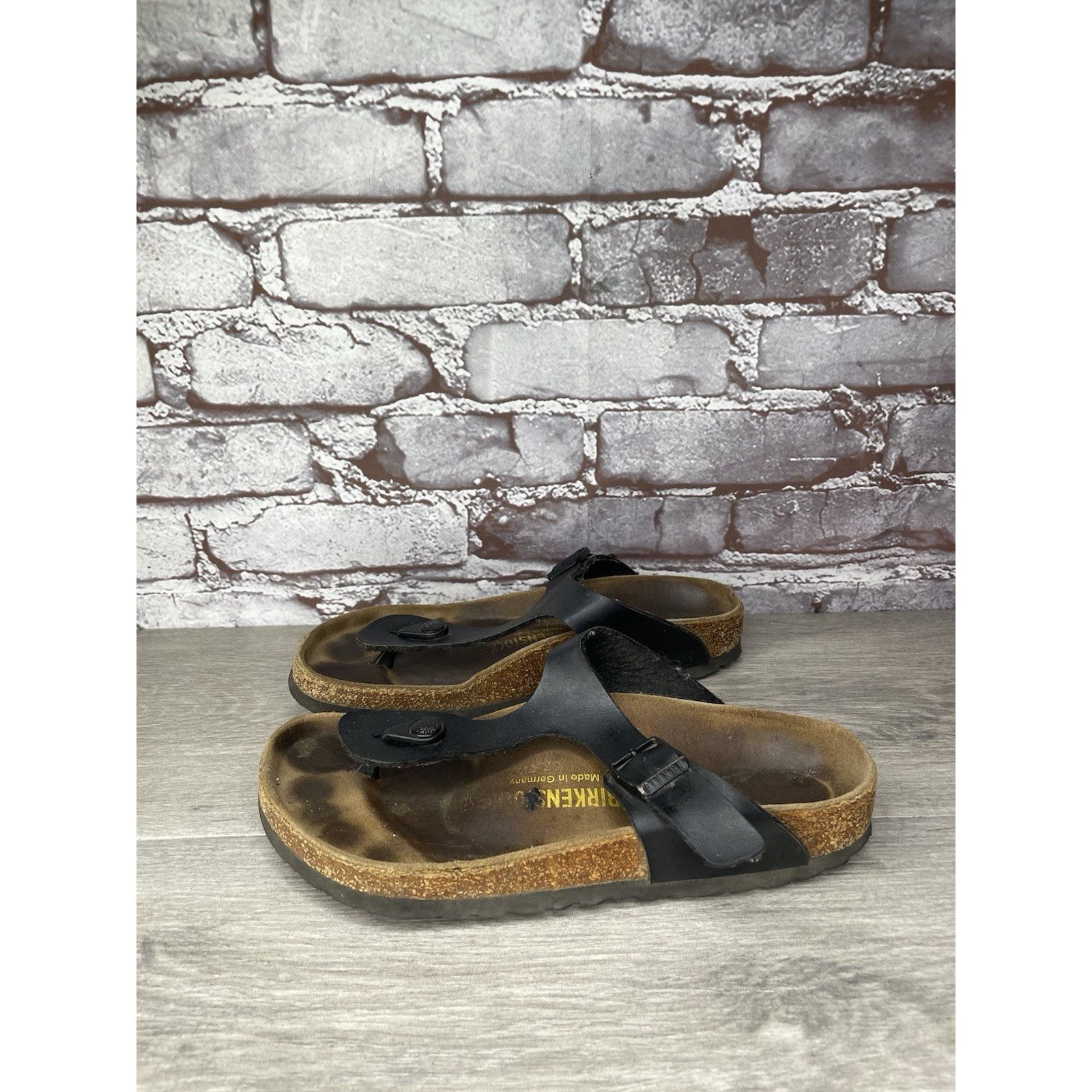 Birkenstock Birkenstock Gizeh Black Leather Thong Cork Strap Sandals Wom Size US 6 / IT 36 - 1 Thumbnail