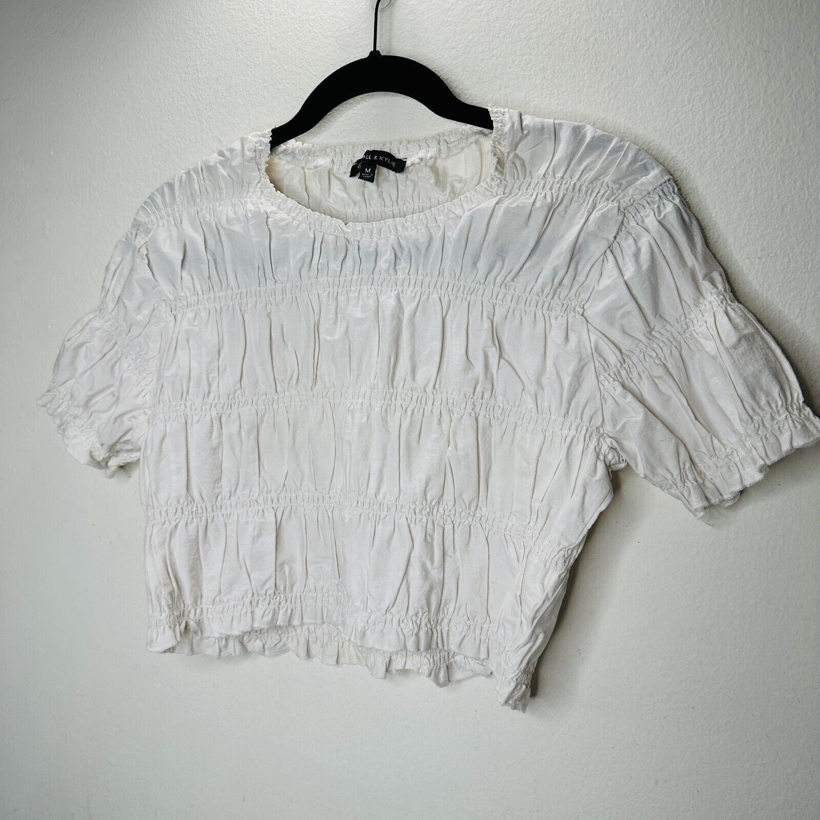 Other Kendal & Kylie White Ruched Short Sleeve Round Neck Crop Top Size M / US 6-8 / IT 42-44 - 2 Thumbnail