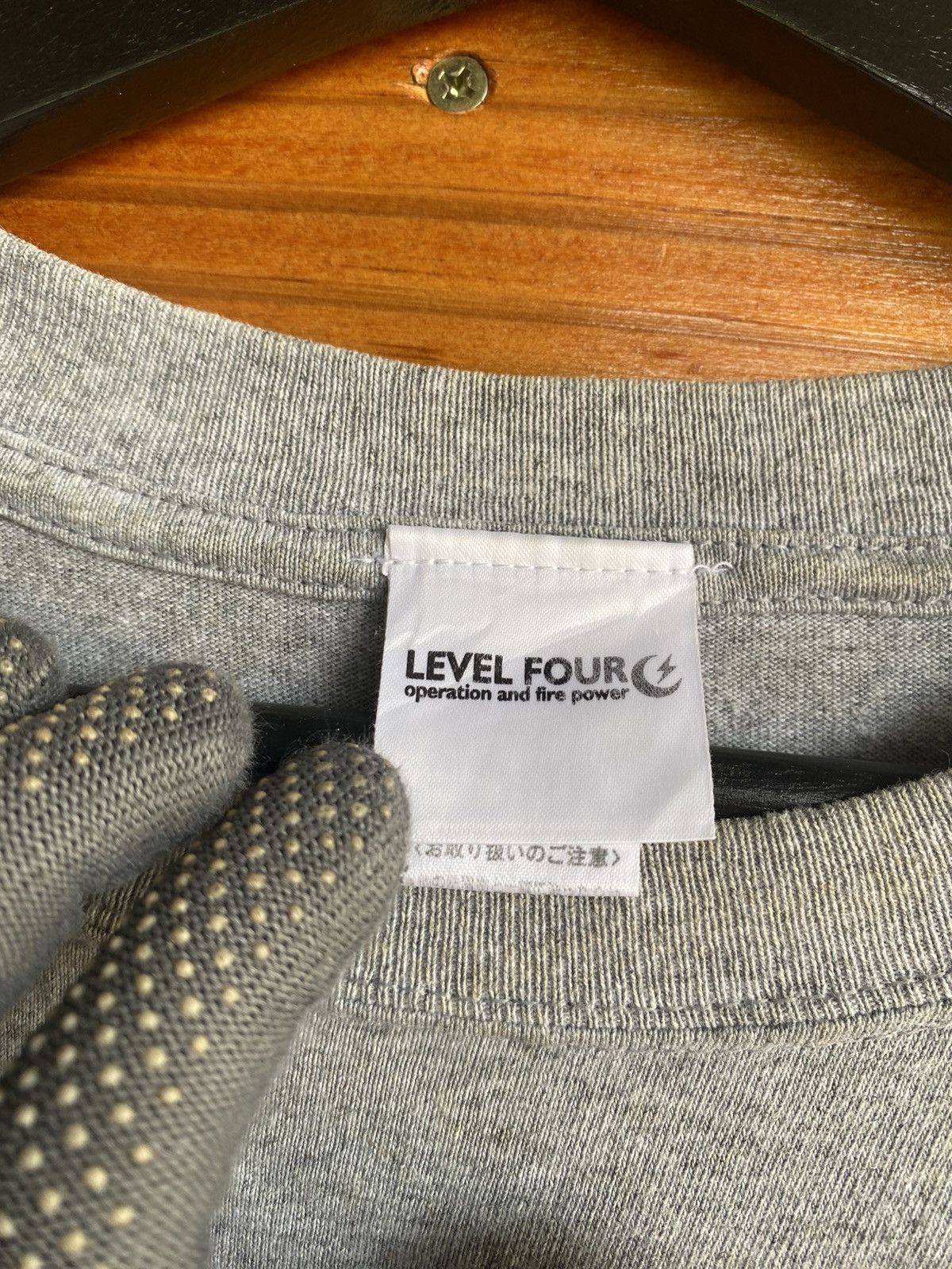 Anime Vintage Level Four Graphic T-Shirt – Grey Anime Print Tee Size US L / EU 52-54 / 3 - 7 Thumbnail