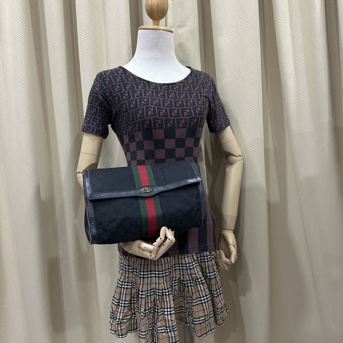 Gucci ‼️YES‼️ VINTAGE GUCCI SHERRY LINE GG CANVAS MONOGRAM POUCH BAG Size ONE SIZE - 1 Thumbnail