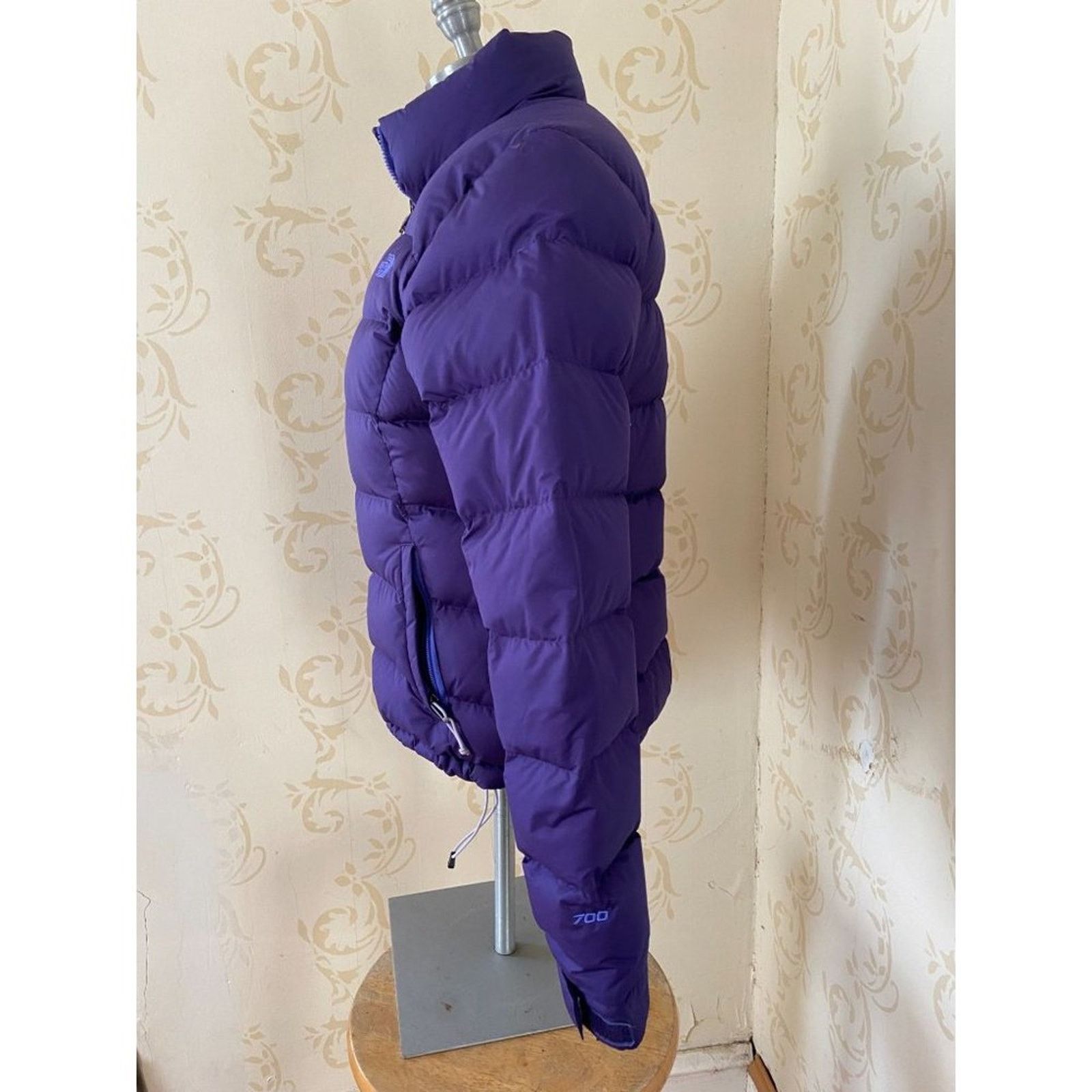 The North Face The North Face TNF Puffer 700 Fill Nuptse Ladies S Worn Once Size S / US 4 / IT 40 - 3 Thumbnail