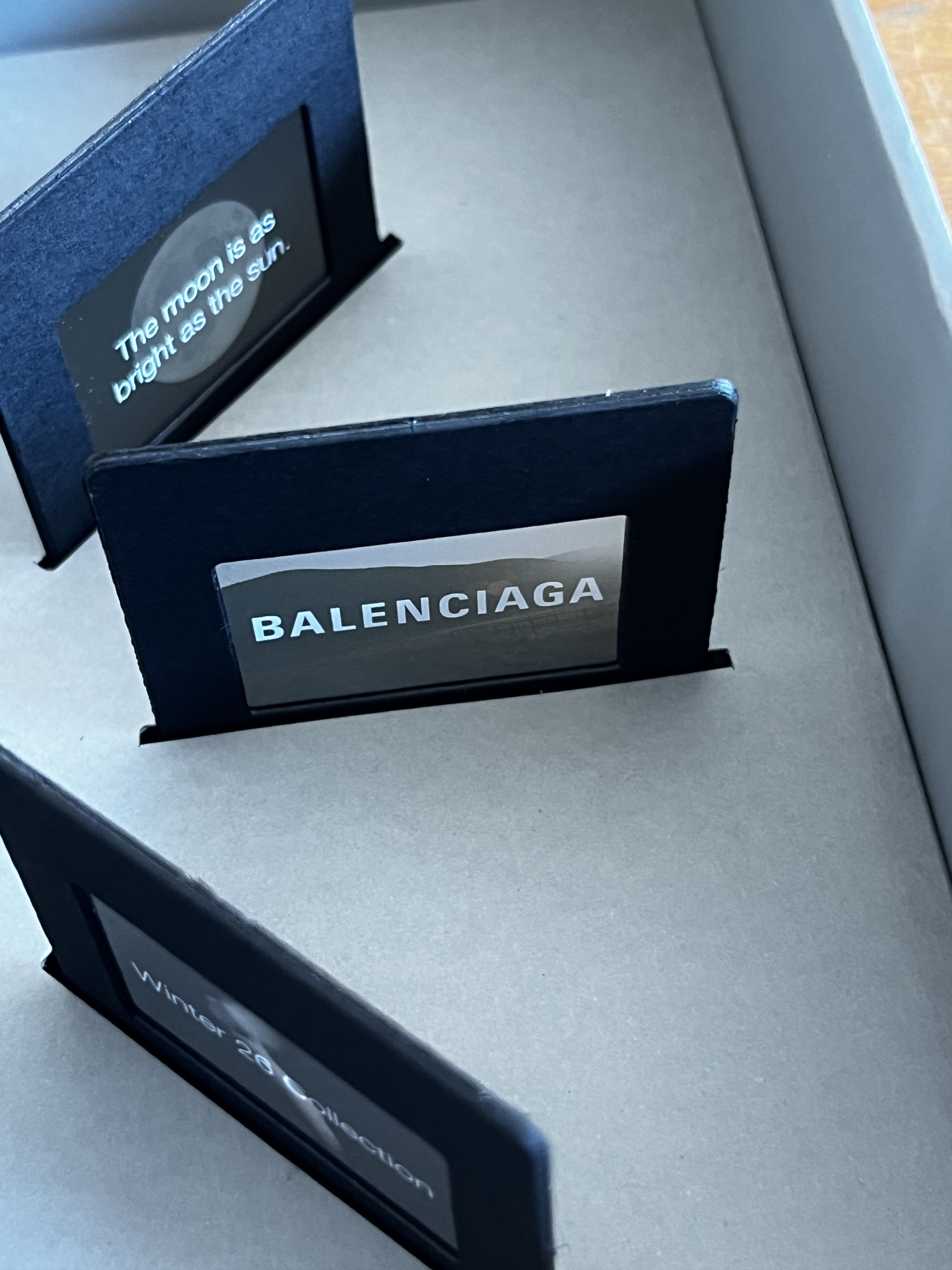 Balenciaga Balenciaga Invitation Winter 26 Size ONE SIZE - 1 Thumbnail