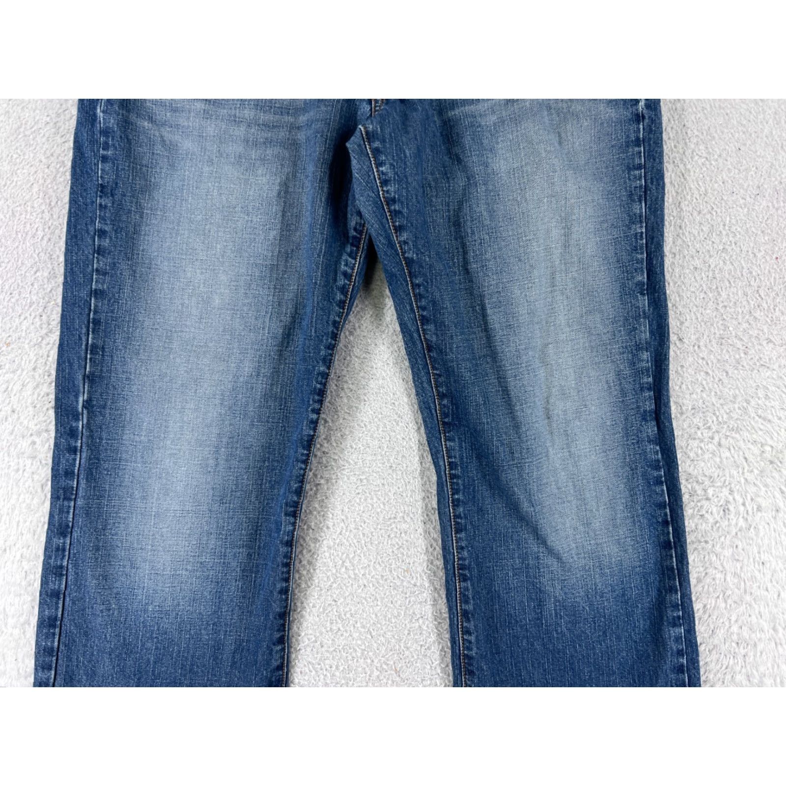 Lucky Brand Lucky Brand Jeans Mens 32 Blue Denim Classic Fit Straight Rivington Cotton Shirt Jeans? Size US 32 / EU 48 - 6 Thumbnail