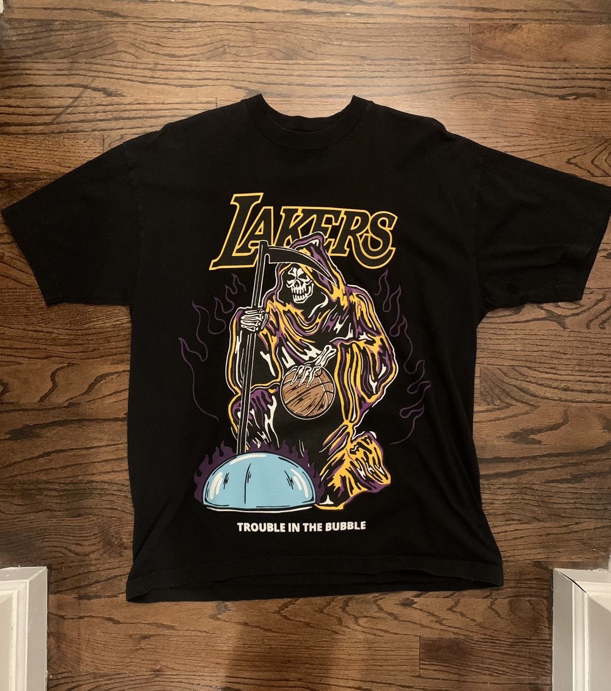 Warren Lotas Warren Lotas Lakers Trouble In The Bubble Large T-Shirt |  Grailed