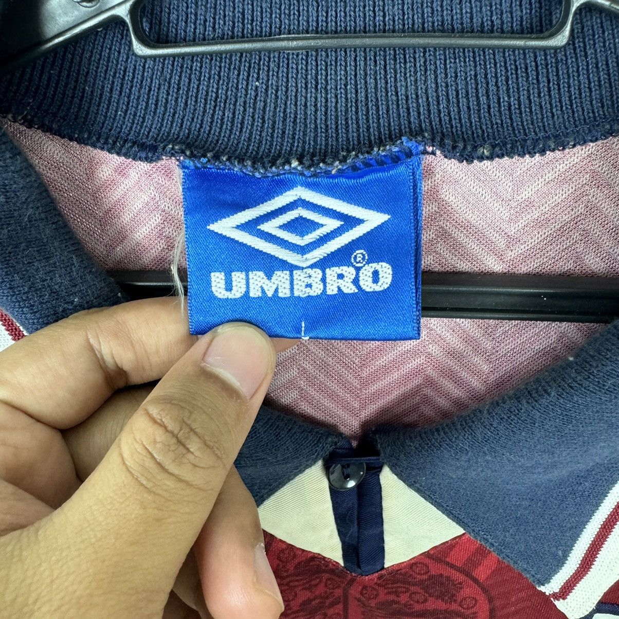 Vintage Vintage 90s England Jersey Umbro 1994/1995 Size US L / EU 52-54 / 3 - 5 Thumbnail