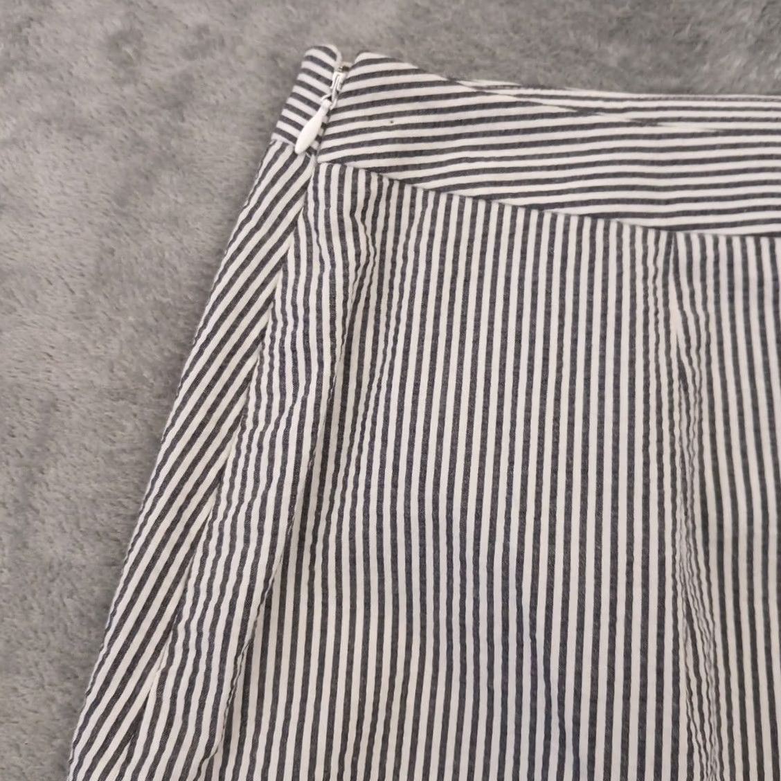 Banana Republic BN Banana Republic Skirt Midi Gray Seersucker Striped Lined Ruffle Size 6 Womens Regular Size 28" / US 6 / IT 42 - 7 Thumbnail