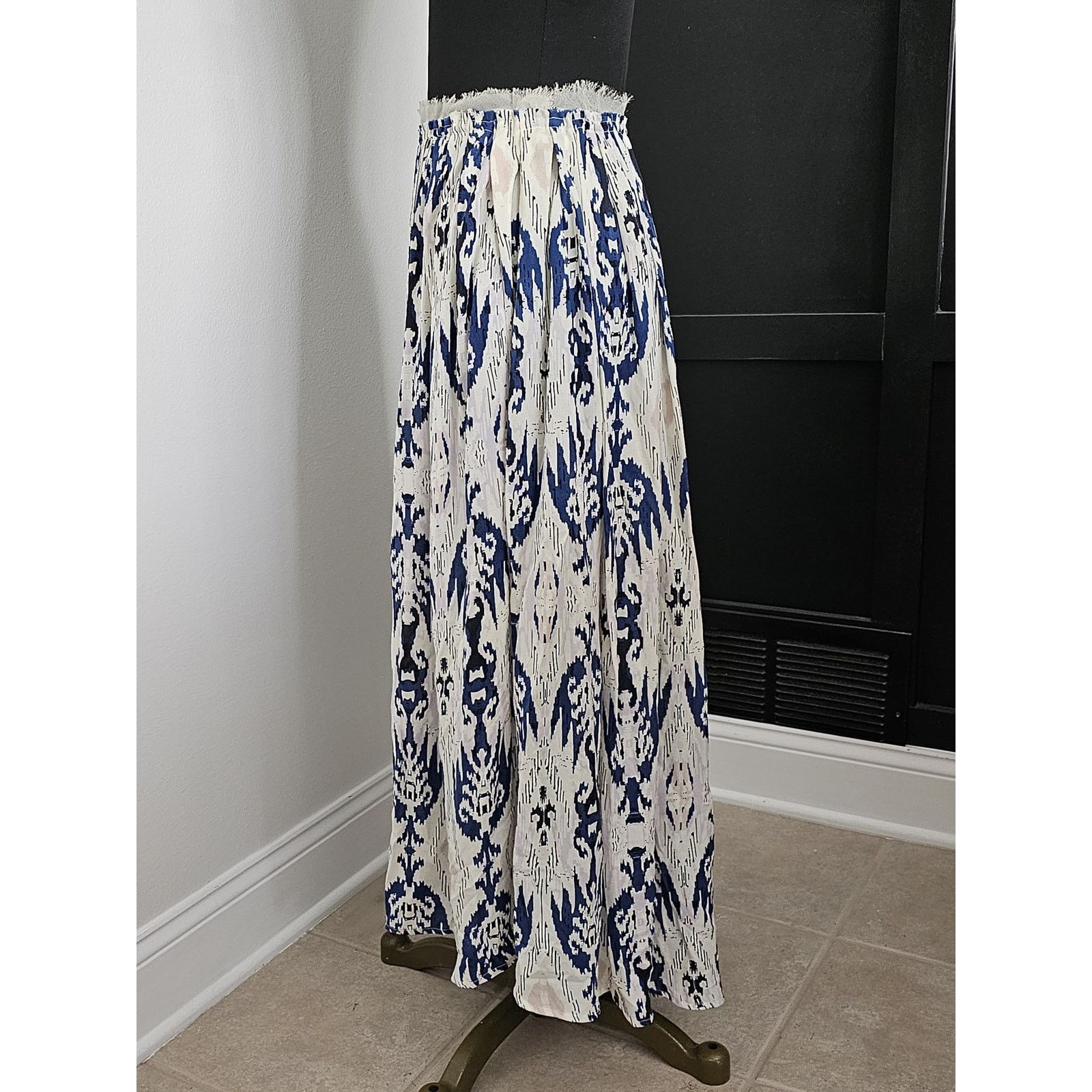 Ulla Johnson ULLA JOHNSON 100% Silk Chiffon Batik Print Midi Skirt 4 Size 27" / US 4 / IT 40 - 4 Thumbnail
