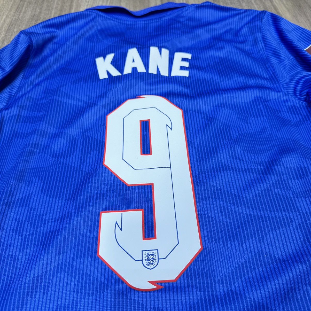 Nike England 20/21 away shirt #9 Kane Size US S / EU 44-46 / 1 - 4 Thumbnail