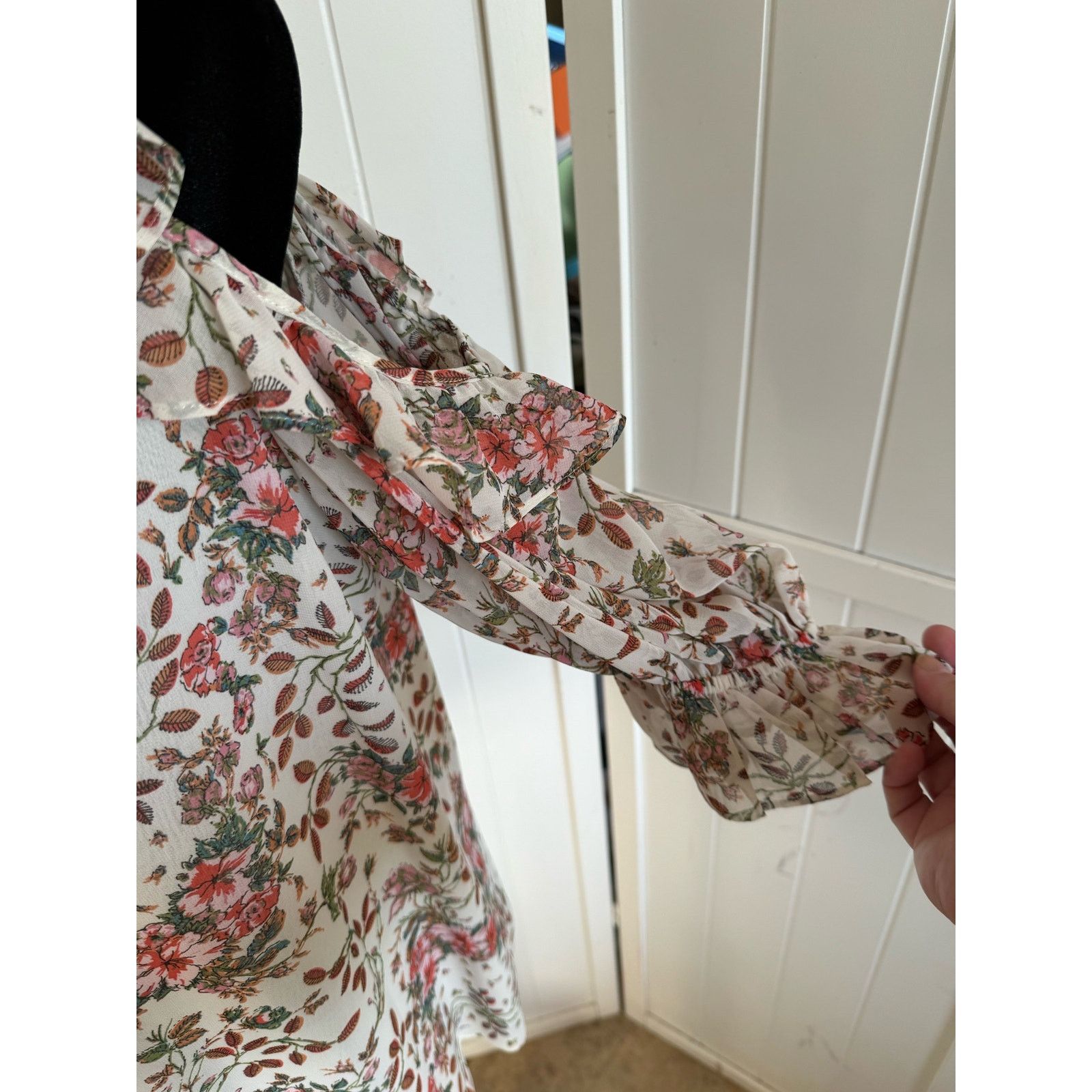 Other Max Studio Womens Blouse Sz M Floral Cold Shoulder Ruffle Size M / US 6-8 / IT 42-44 - 9 Thumbnail