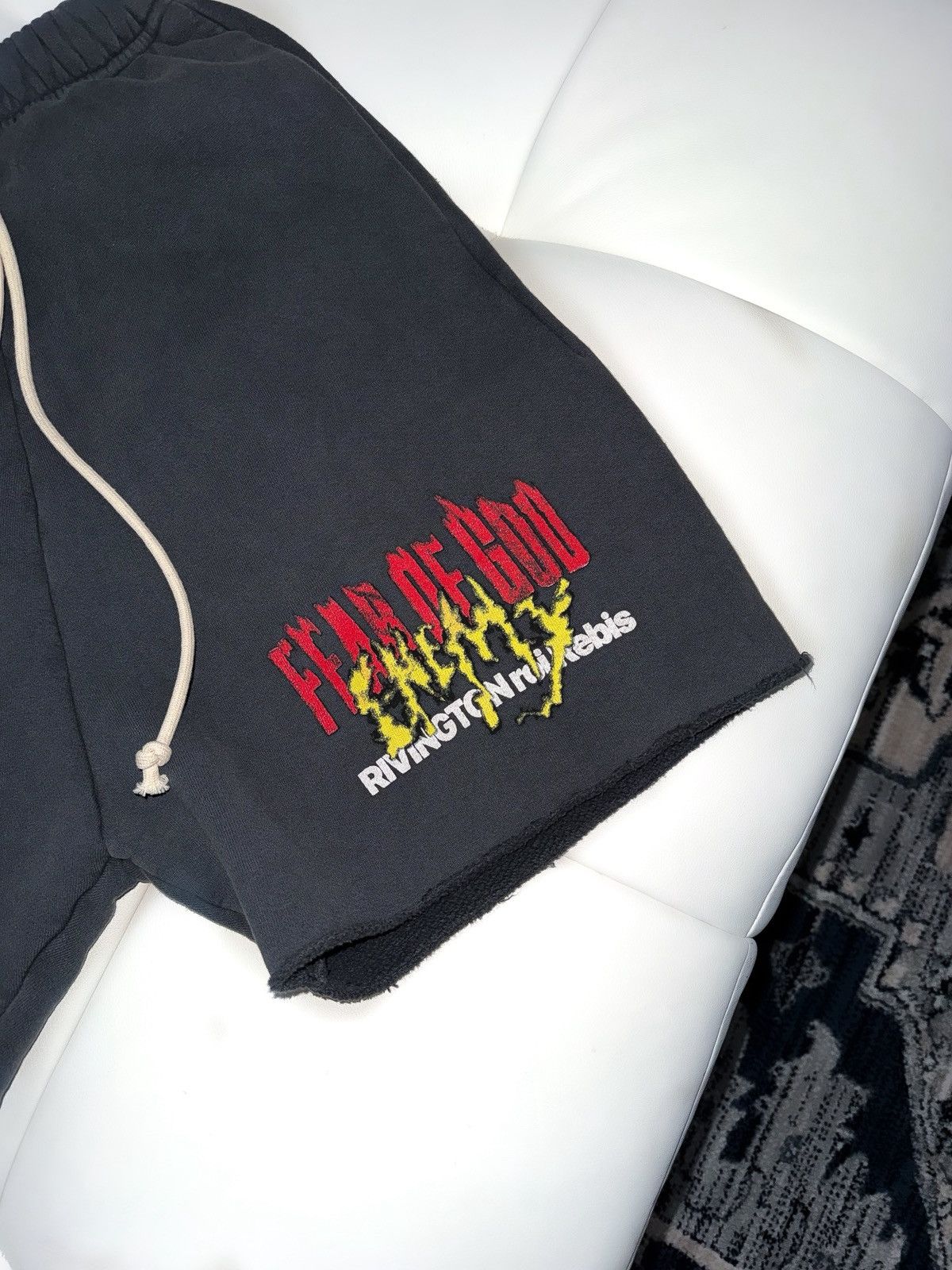 Fear of God × RRR-123 Its the enemy shorts Size US 30 / EU 46 - 2 Thumbnail
