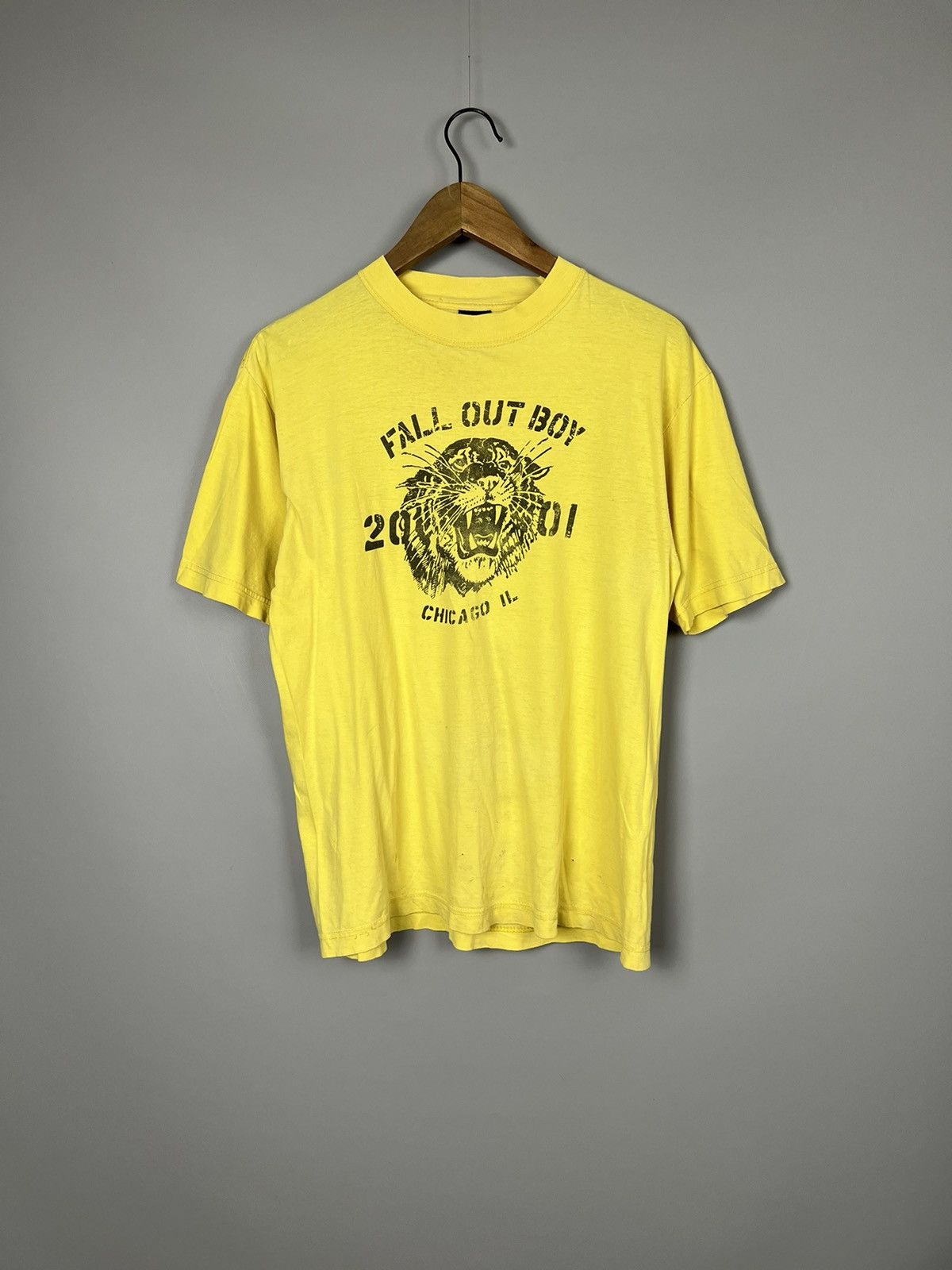 Band Tees Fall Out Boy 2001 vintage shirt Size US S / EU 44-46 / 1 - 1 Thumbnail