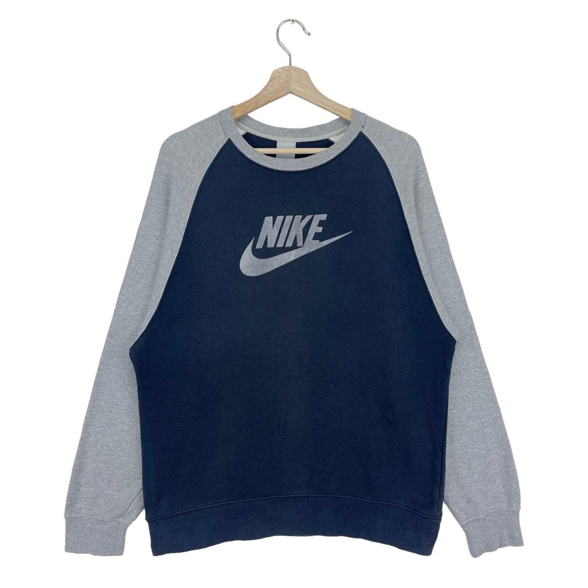 Vintage Y2K Nike Sweatshirts