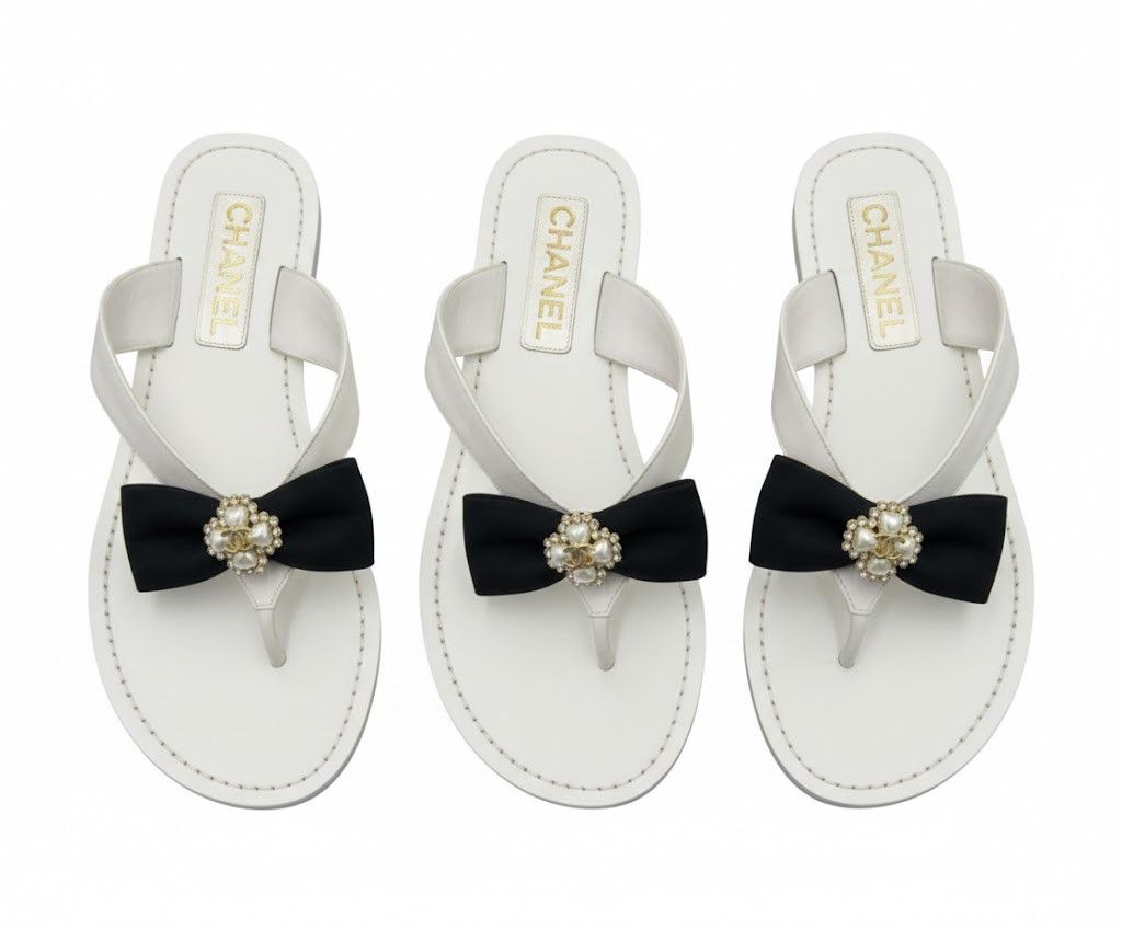 Chanel os11x0126 Bow Thong Leather Sandals in White Size US 10 / IT 40 - 2 Thumbnail