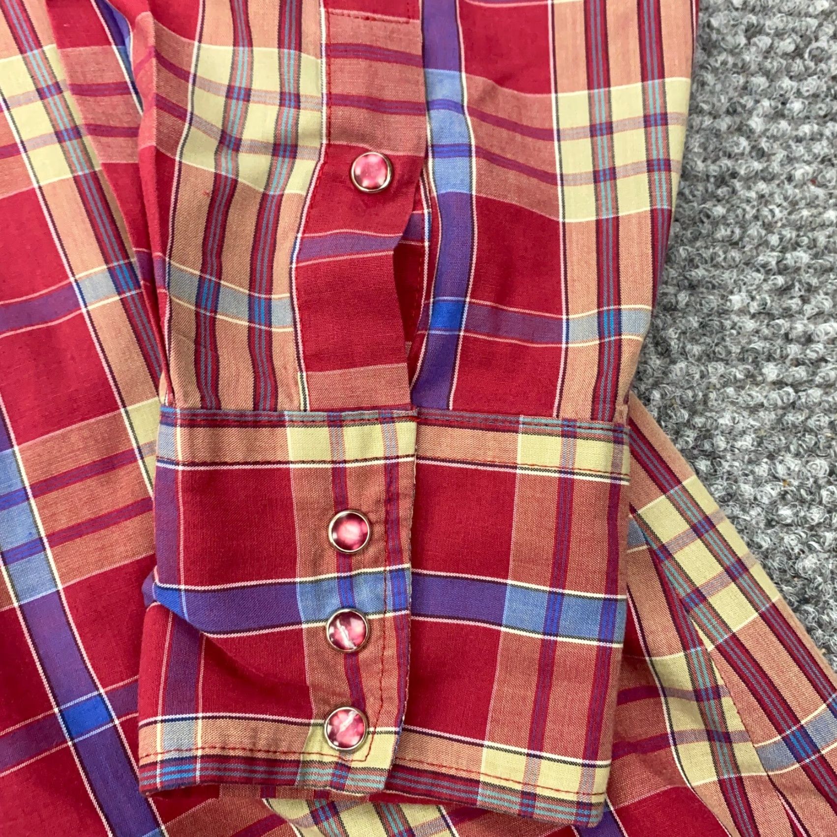 Armani VINTAGE Karman Shirt Mens XL Red Plaid Pearl Snap Long Tail USA Size US XL / EU 56 / 4 - 3 Thumbnail
