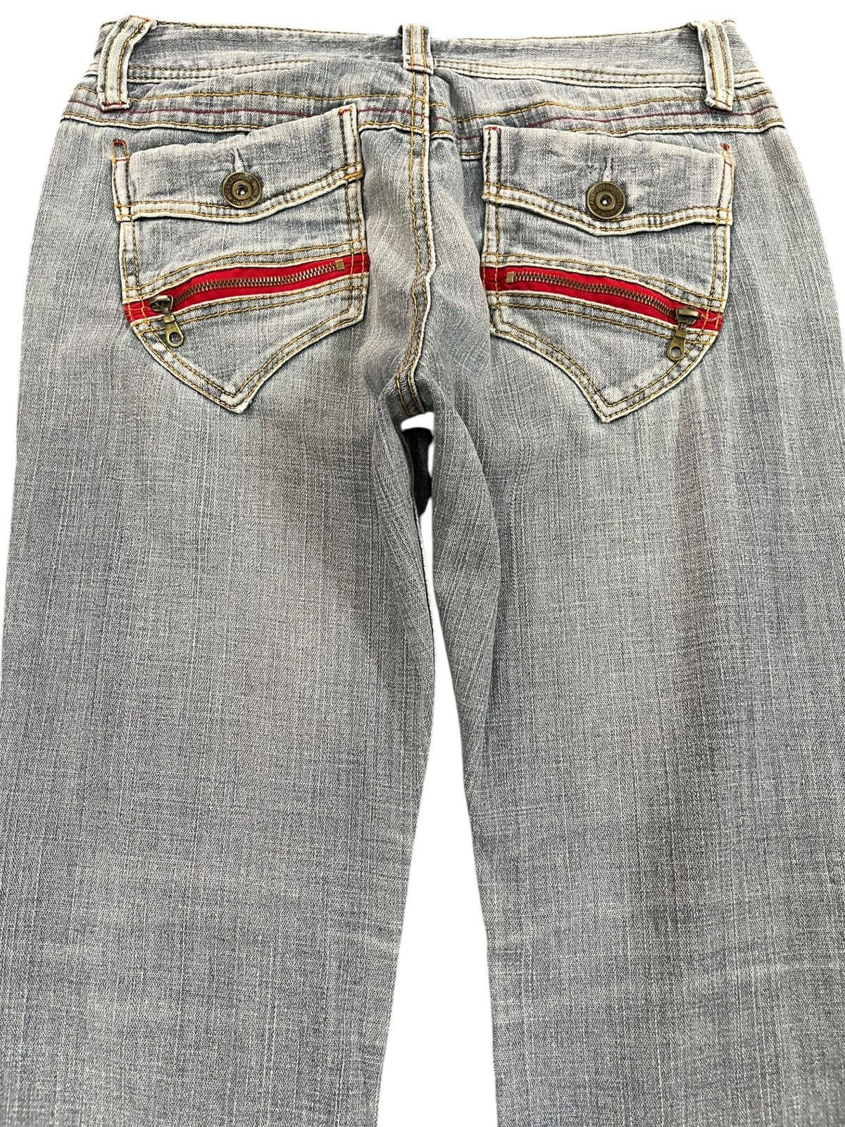 BCBGeneration × Bcbgmaxazria × Japanese Brand Vintage B.C.B.G Flare Distressed Denum Size US 31 - 7 Thumbnail