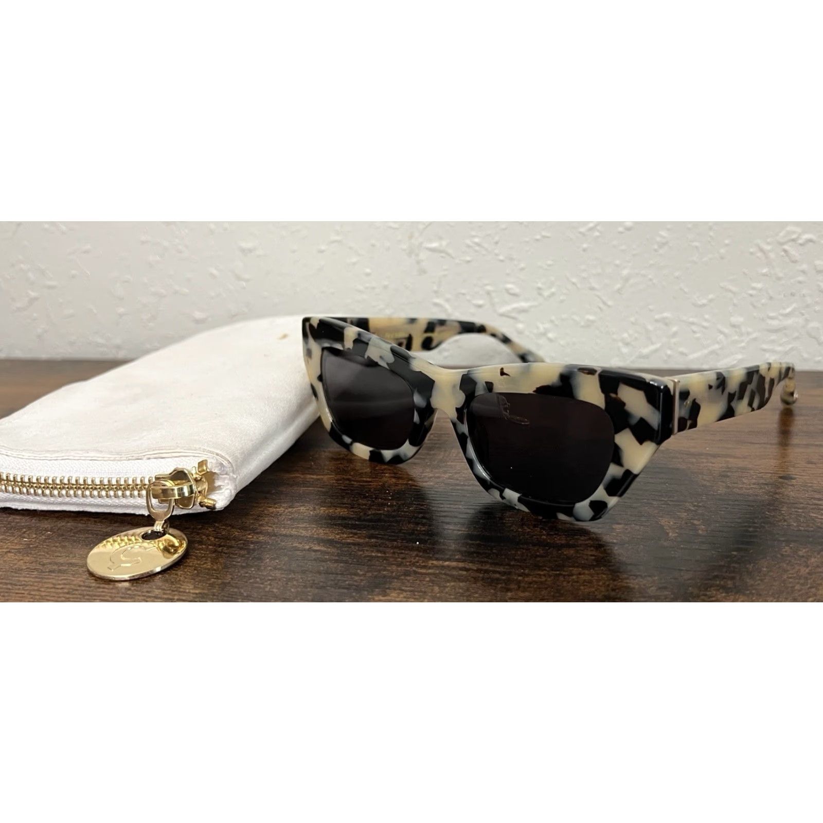 Vintage apercu Sunglasses Claire Rose Beige First Edition EUC Womens Rose Capetown" Size ONE SIZE - 2 Thumbnail