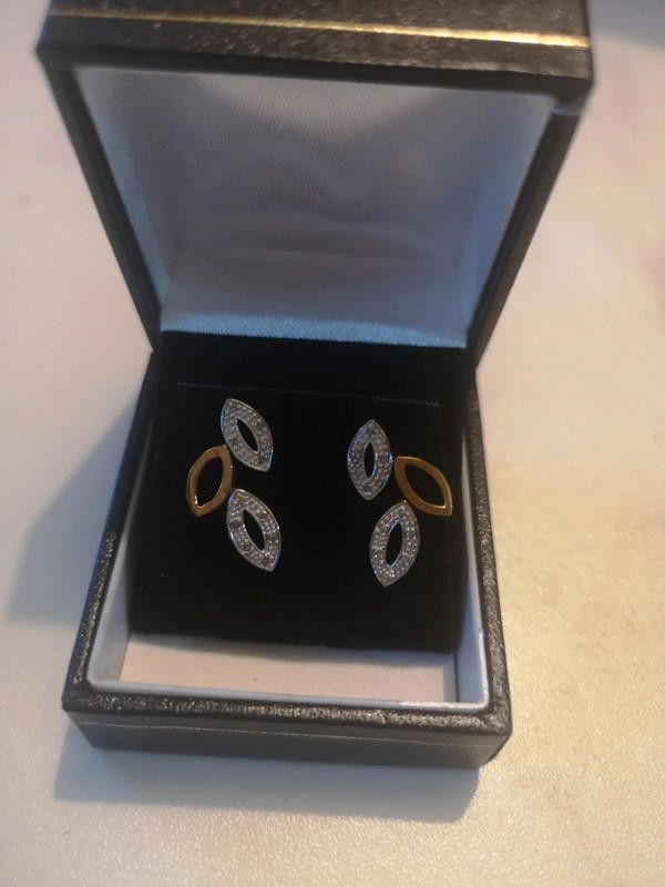 Other 9ct gold 10p diamond 3 grams earring Size ONE SIZE - 3 Thumbnail