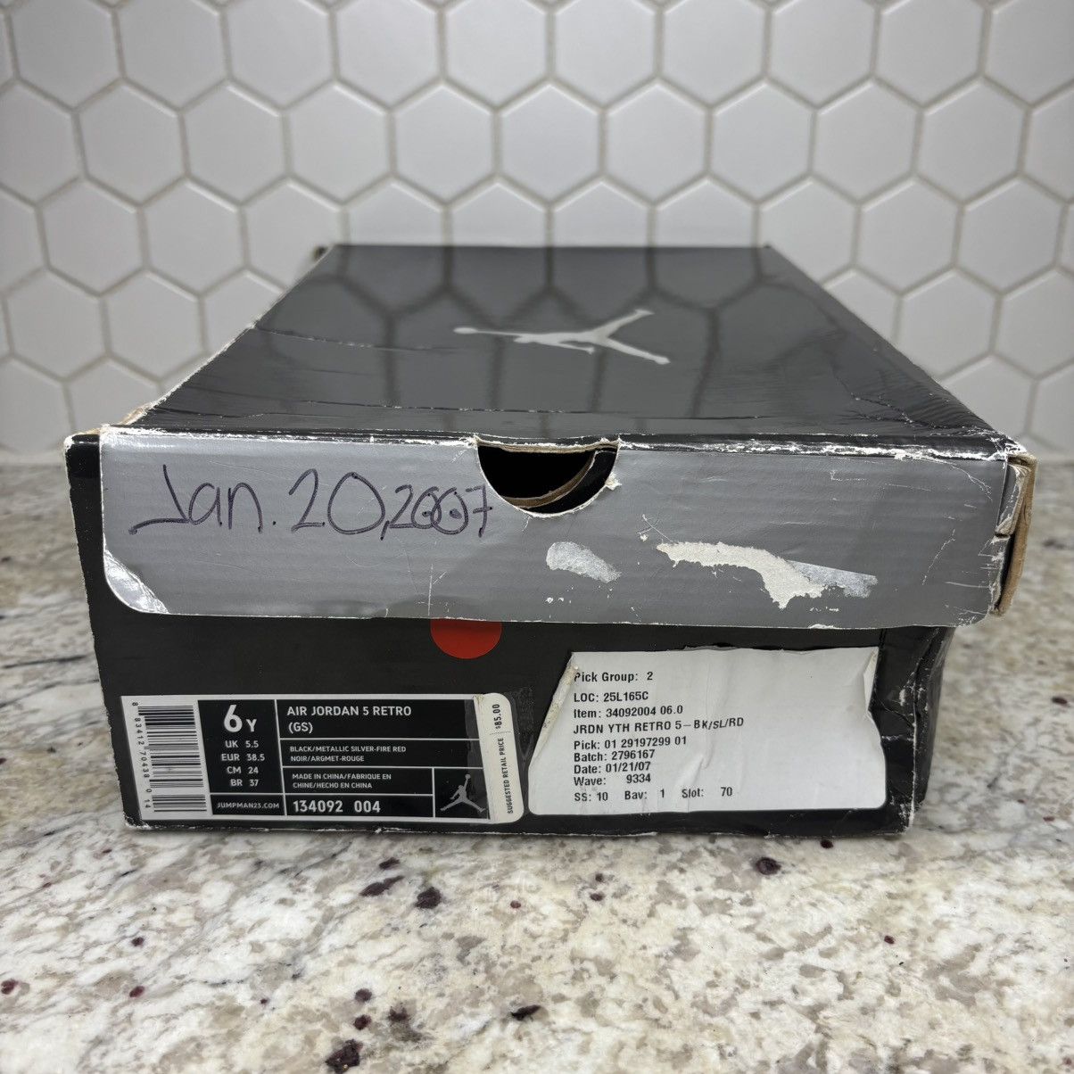 Jordan Brand Size 6y-Jordan 5 Metallic 2006 Gs Worn W/Box Size US 6 / EU 39 - 16 Thumbnail
