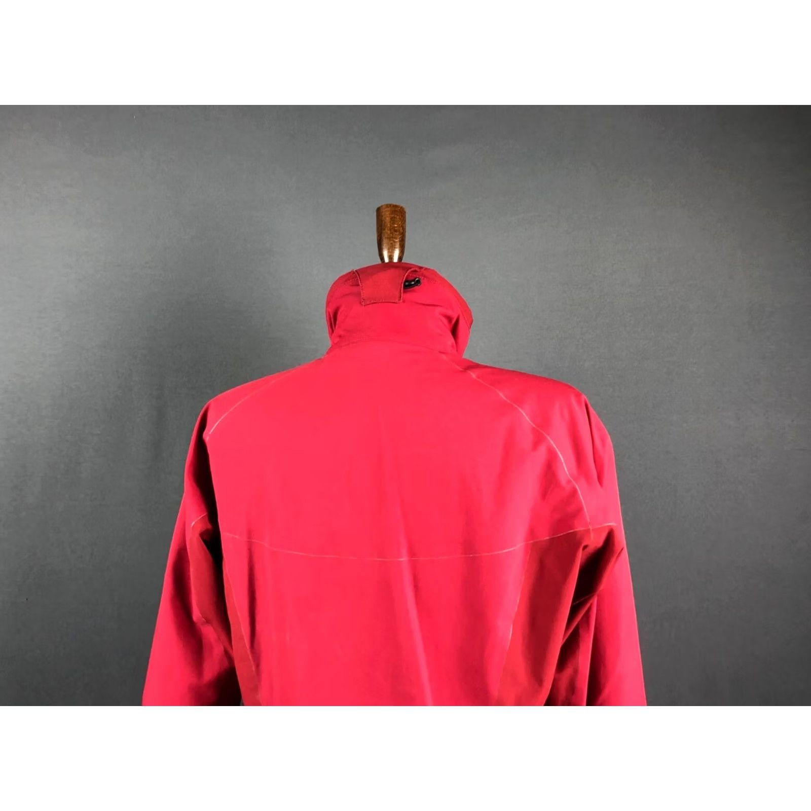 Patagonia Patagonia Full Zip Jacket Women Size S Red Polyester Windbreaker Casual Solid Zip Pockets Logo Size S / US 4 / IT 40 - 5 Thumbnail