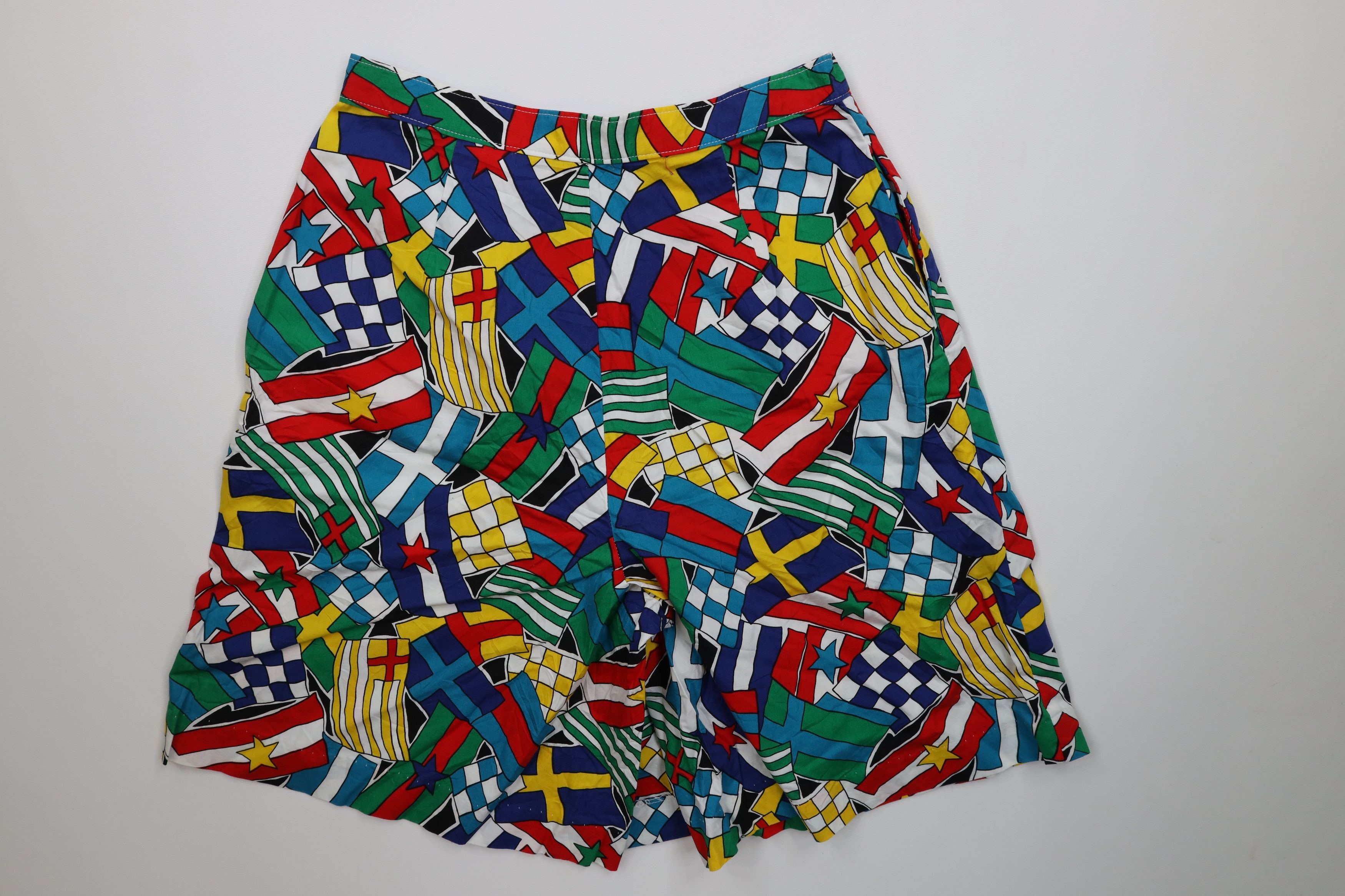 Vintage Vintage 90s Streetwear Flags Wrap Skirt Shorts USA Cotton Size 32" / US 10 / IT 46 - 9 Thumbnail