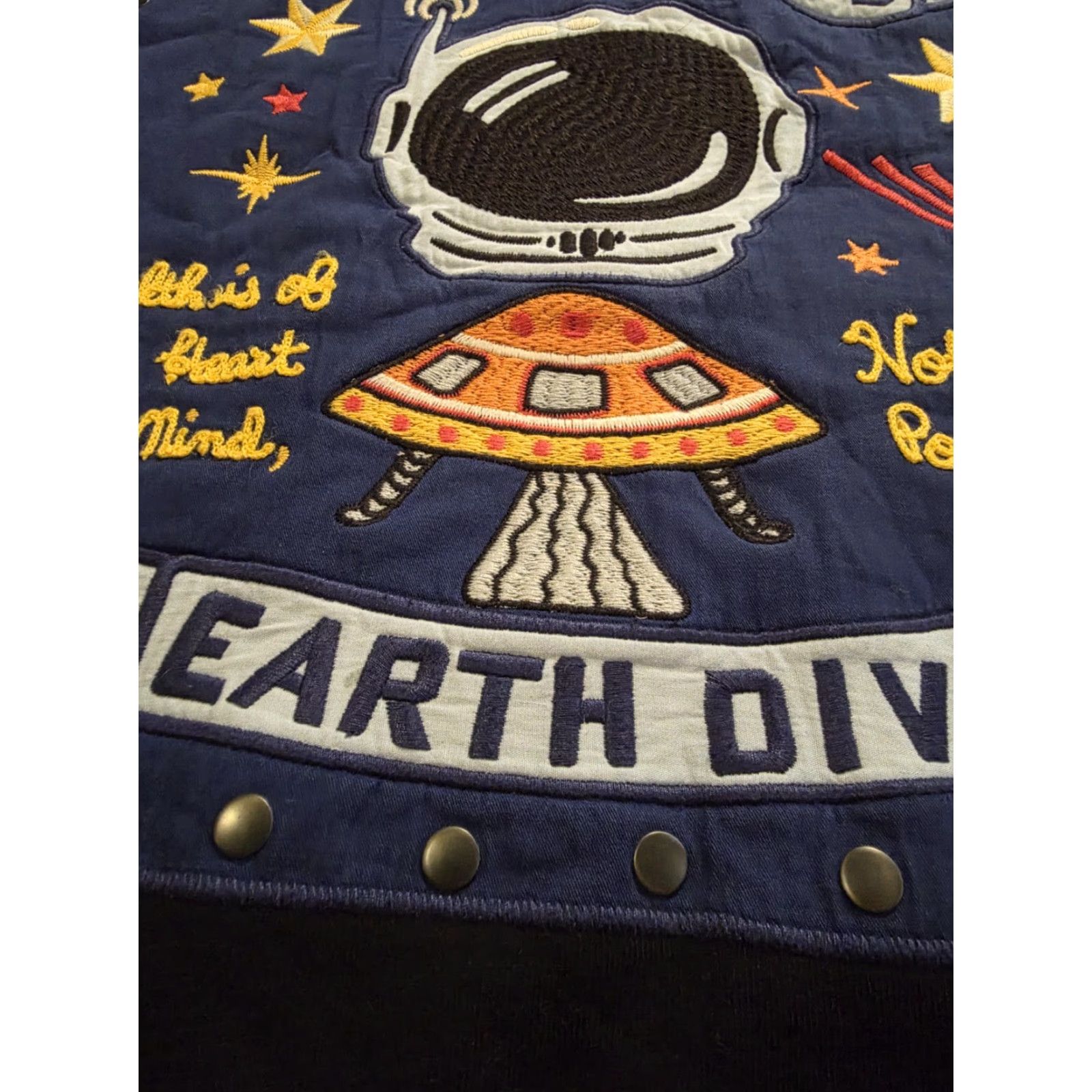 Billionaire Boys Club VINTAGE Billionaire Boys Club Earth Division Crewneck Sweatshirt Embroidered Black XL Size US XL / EU 56 / 4 - 5 Thumbnail
