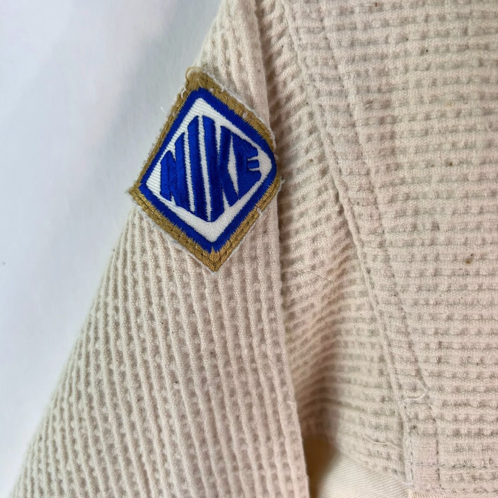 Nike VINTAGE Nike Sweatshirt Adult Medium Ivory Graphic Print Long Sleeve Crew Neck American Mens Size US M / EU 48-50 / 2 - 3 Thumbnail