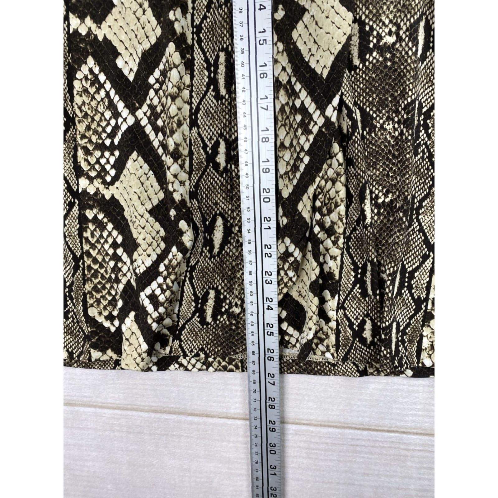 Michael Kors Michael Kors Skirt M Snake Print Wrap Knit Knee Length Elastic Waist Casual Womens Size 32" / US 10 / IT 46 - 5 Thumbnail