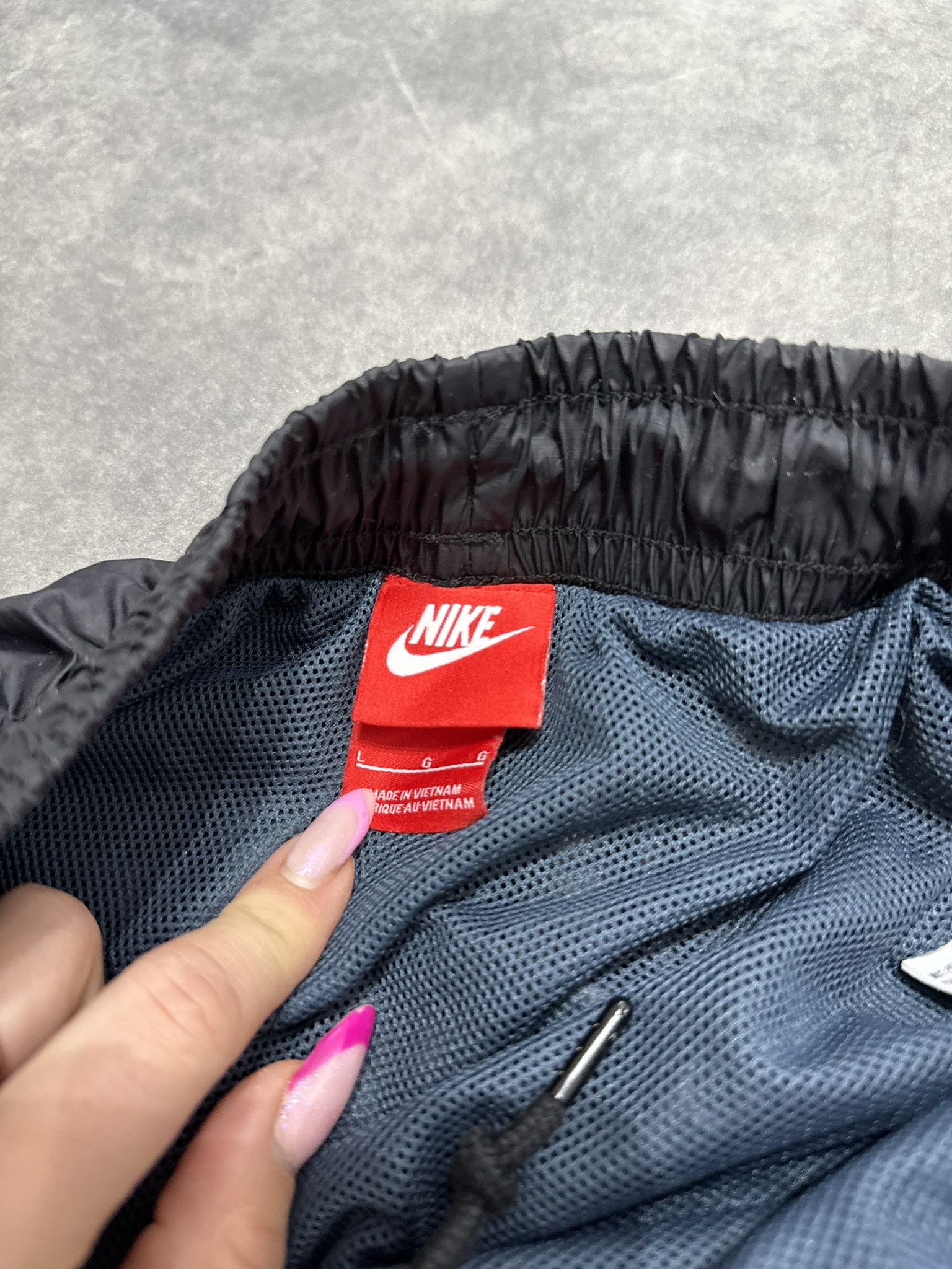 Nike Vintage Nike Windbreaker Track Pants Black/Blue Size US 32 / EU 48 - 6 Thumbnail