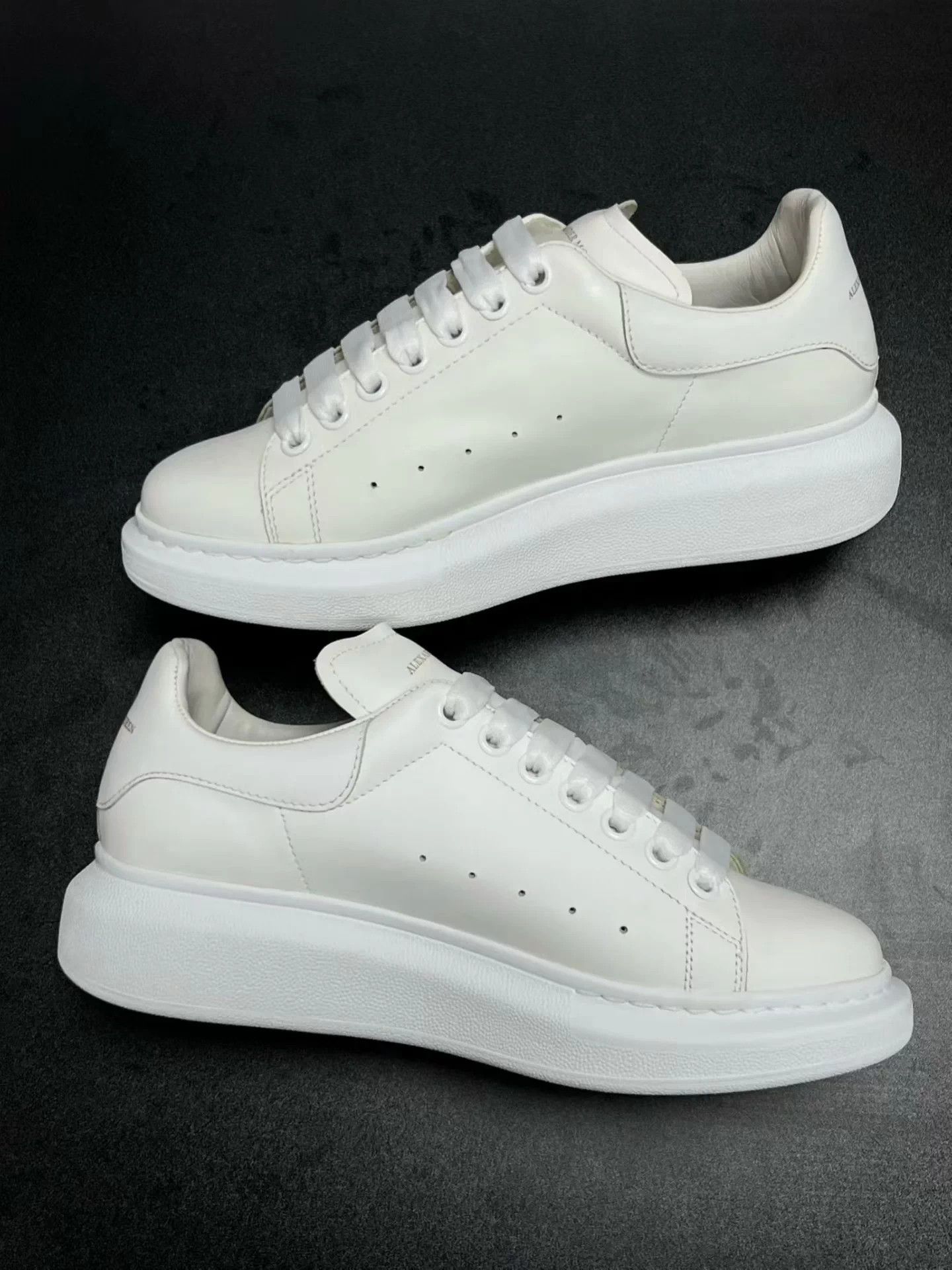 Alexander McQueen McQ Leather Low Top Sneaker White Sole Size 39 Size US 8 / IT 38 - 6 Thumbnail