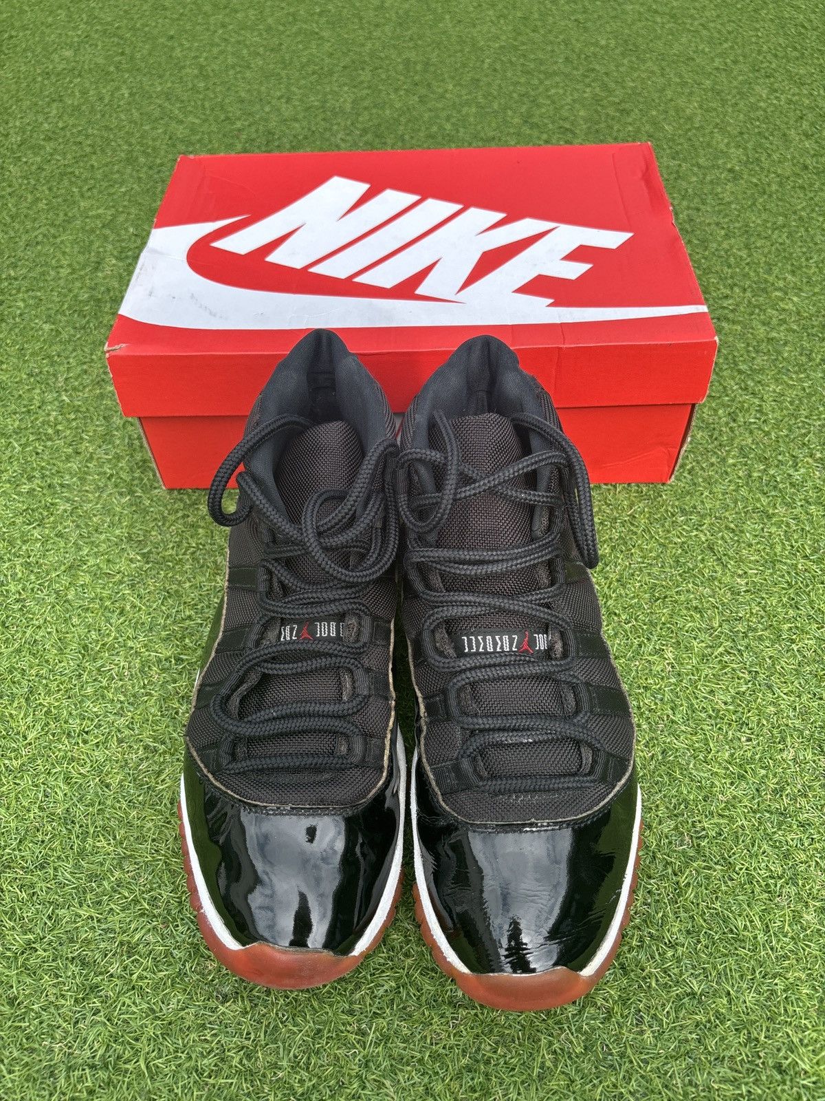Jordan Brand 1997 Jordan 11 Bred Size US 11 / EU 44 - 3 Thumbnail