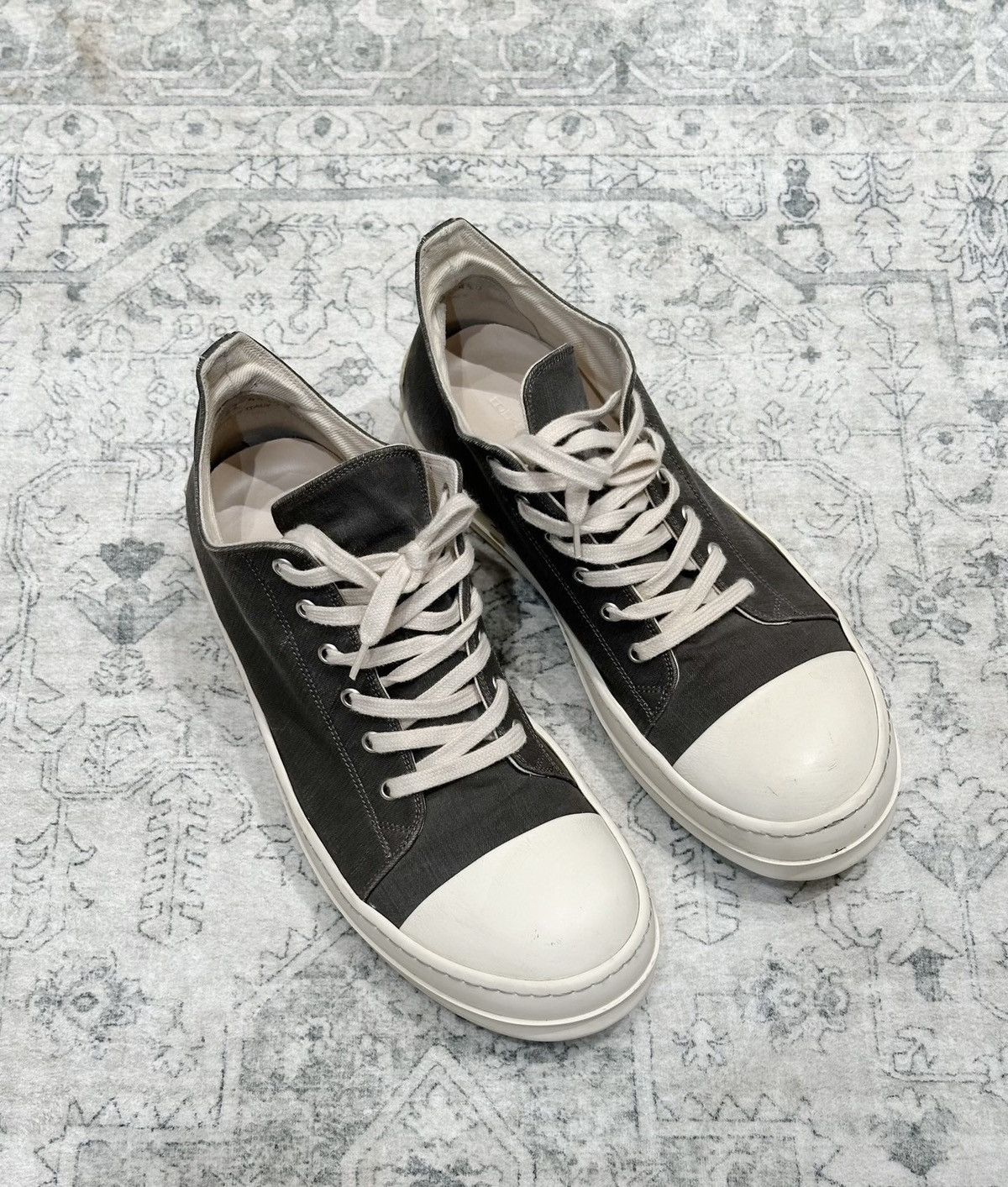 Rick Owens Rick Owens DRKSHDW Low-Top Grey Canvas Sneakers Size US 10.5 / EU 43-44 - 2 Thumbnail