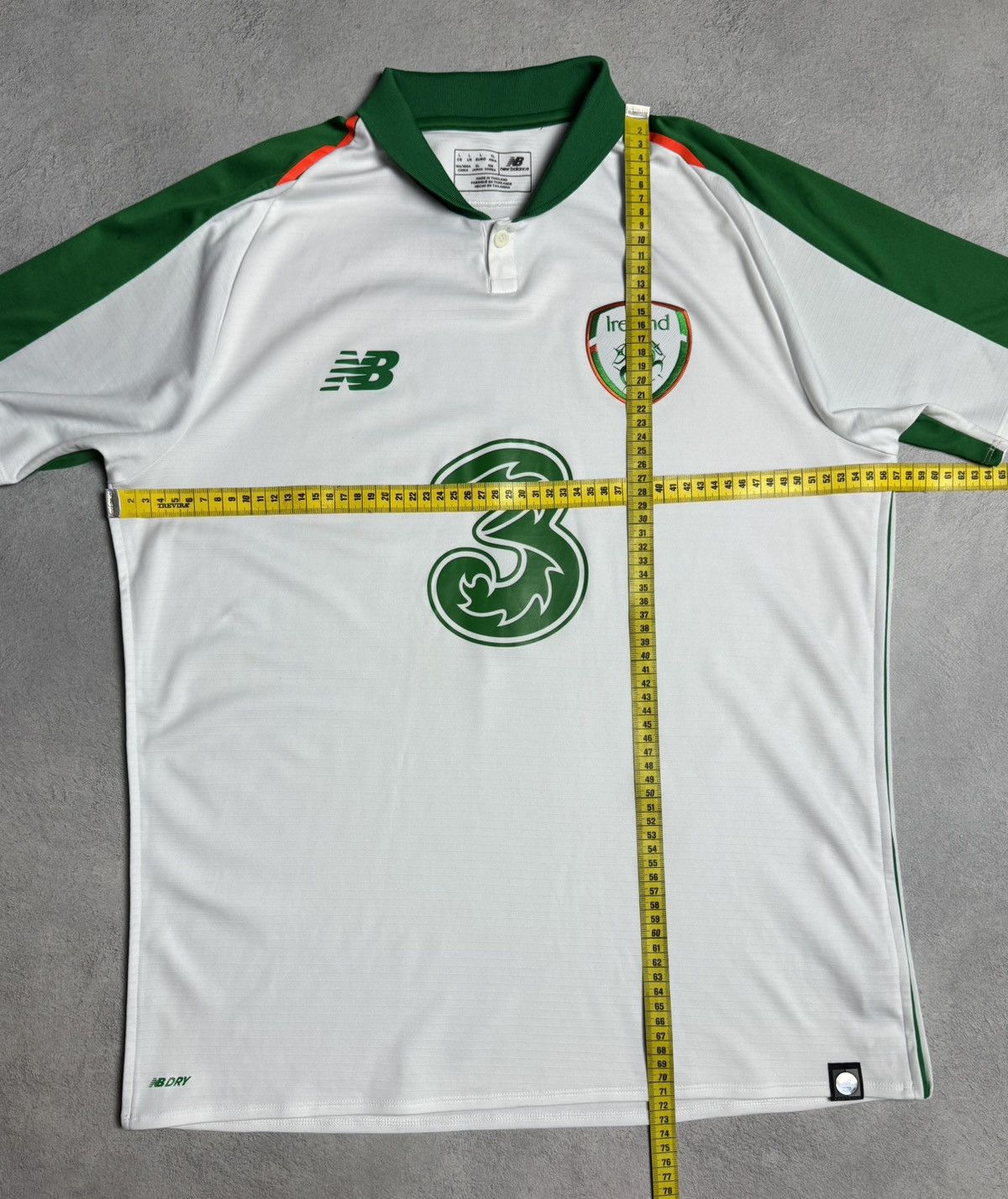 New Balance Ireland 2018 2019 Away Shirt Soccer Jersey New Balance Size US L / EU 52-54 / 3 - 15 Thumbnail