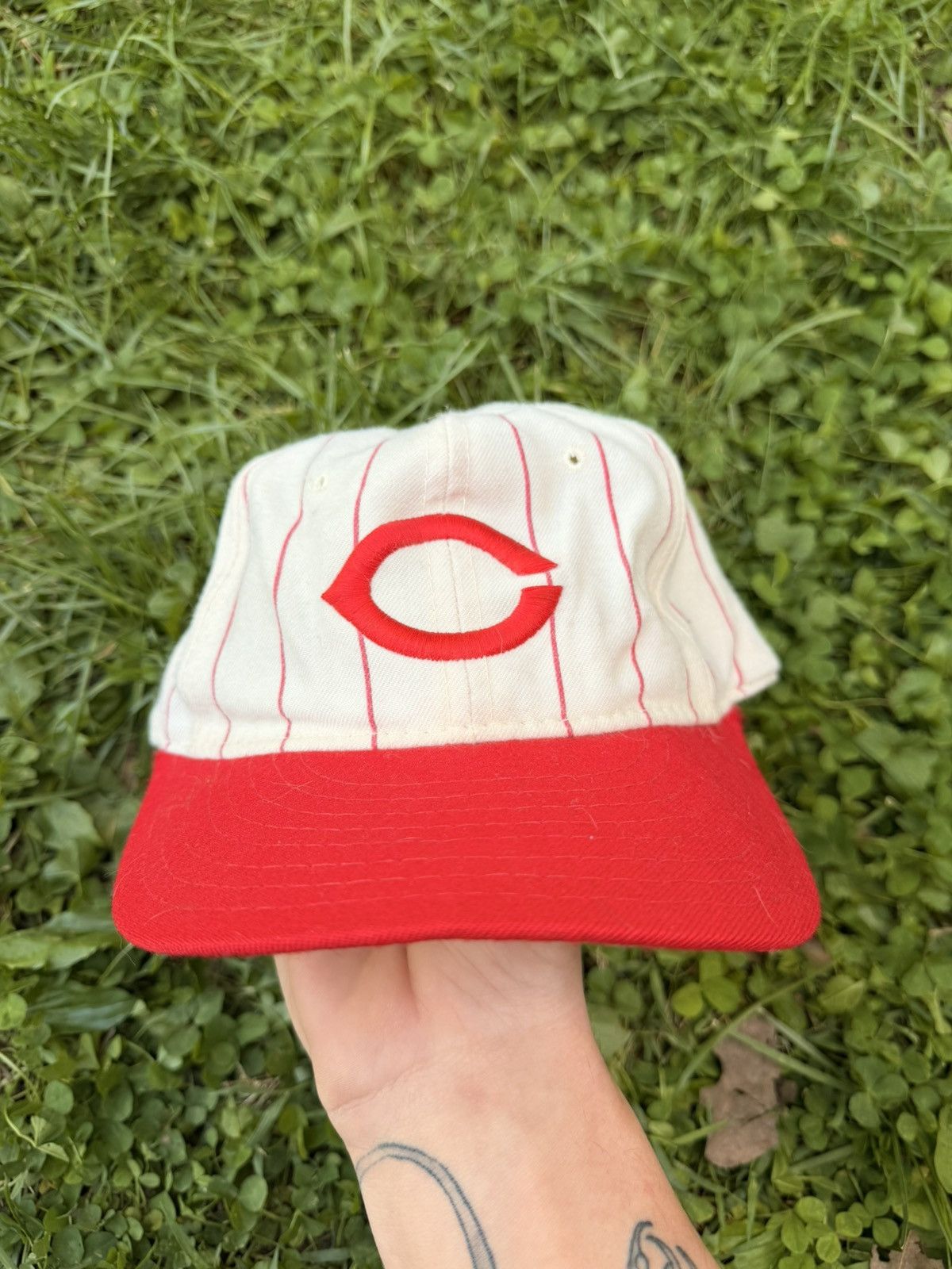 Vintage VTG Cincinnati Reds Pinstripe Hat Size 6 7/8 Size ONE SIZE - 2 Thumbnail