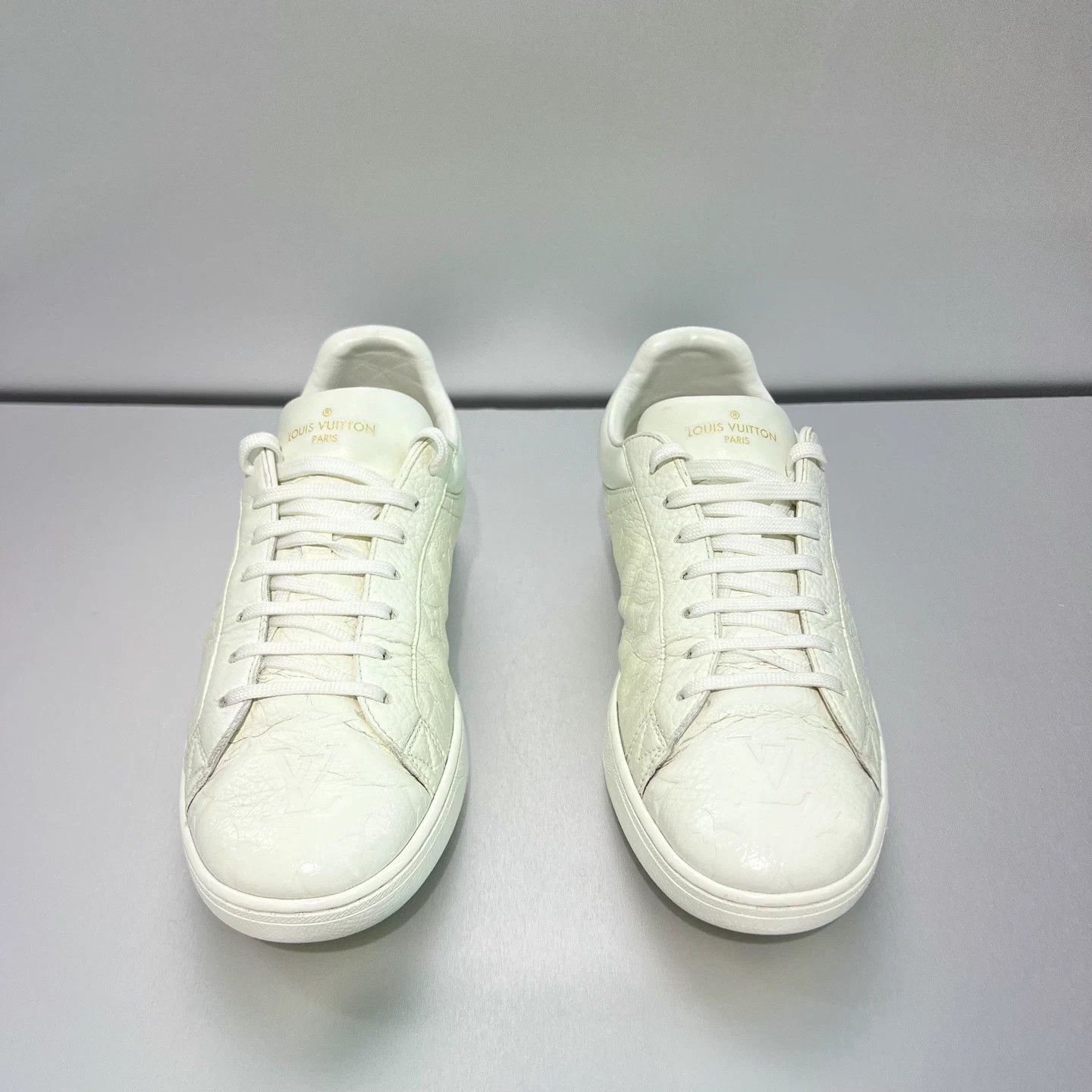 Louis Vuitton LV White Embossed Sneakers 95 New 7/41 Size US 8 / EU 41 - 2 Thumbnail