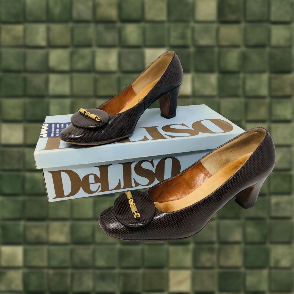 Vintage VINTAGE Deliso Brown Leather Textured Buckle Closed Toe Heels Pumps 7B MB19 Womens Size US 7 / IT 37 - 1 Thumbnail